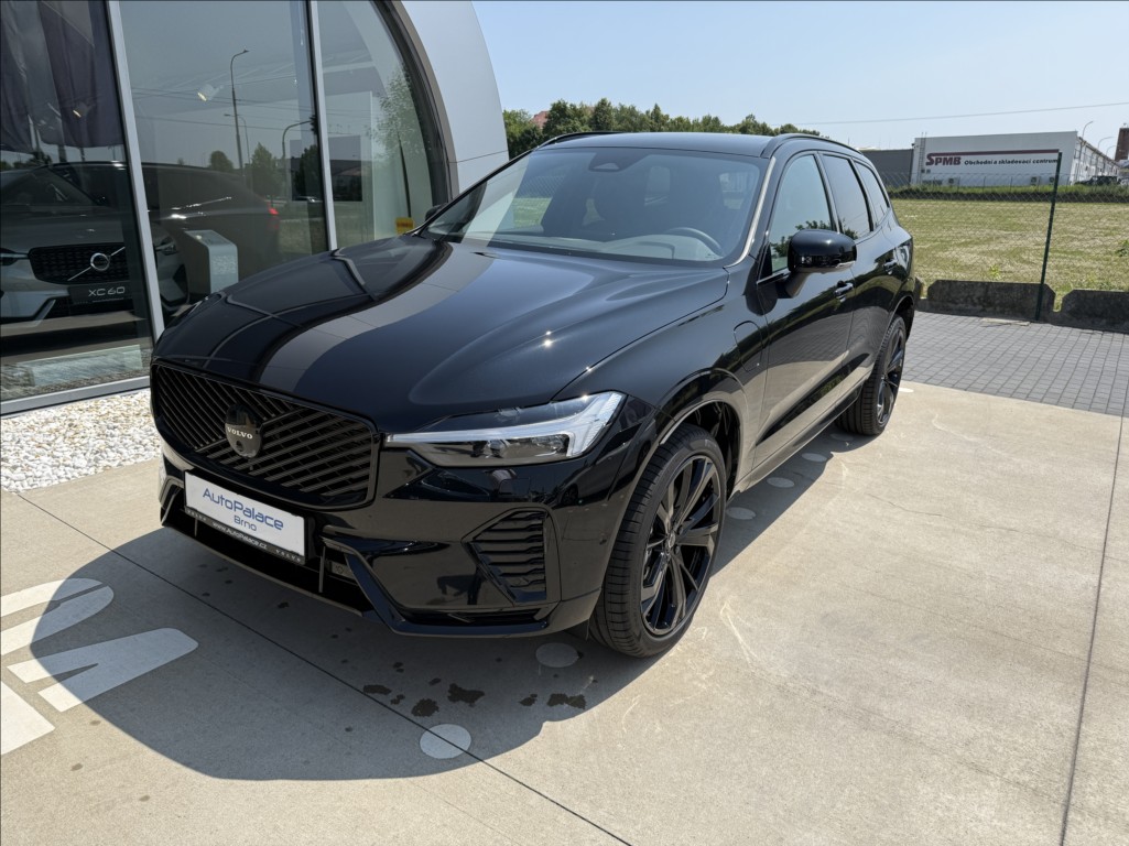 Volvo XC60 2,0 T8 PLUS BLACK EDITION PH