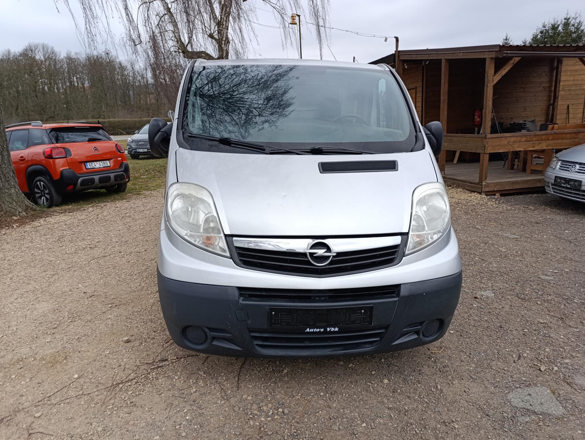 Opel Vivaro 2.0DCi klima tažné DPH tempoma