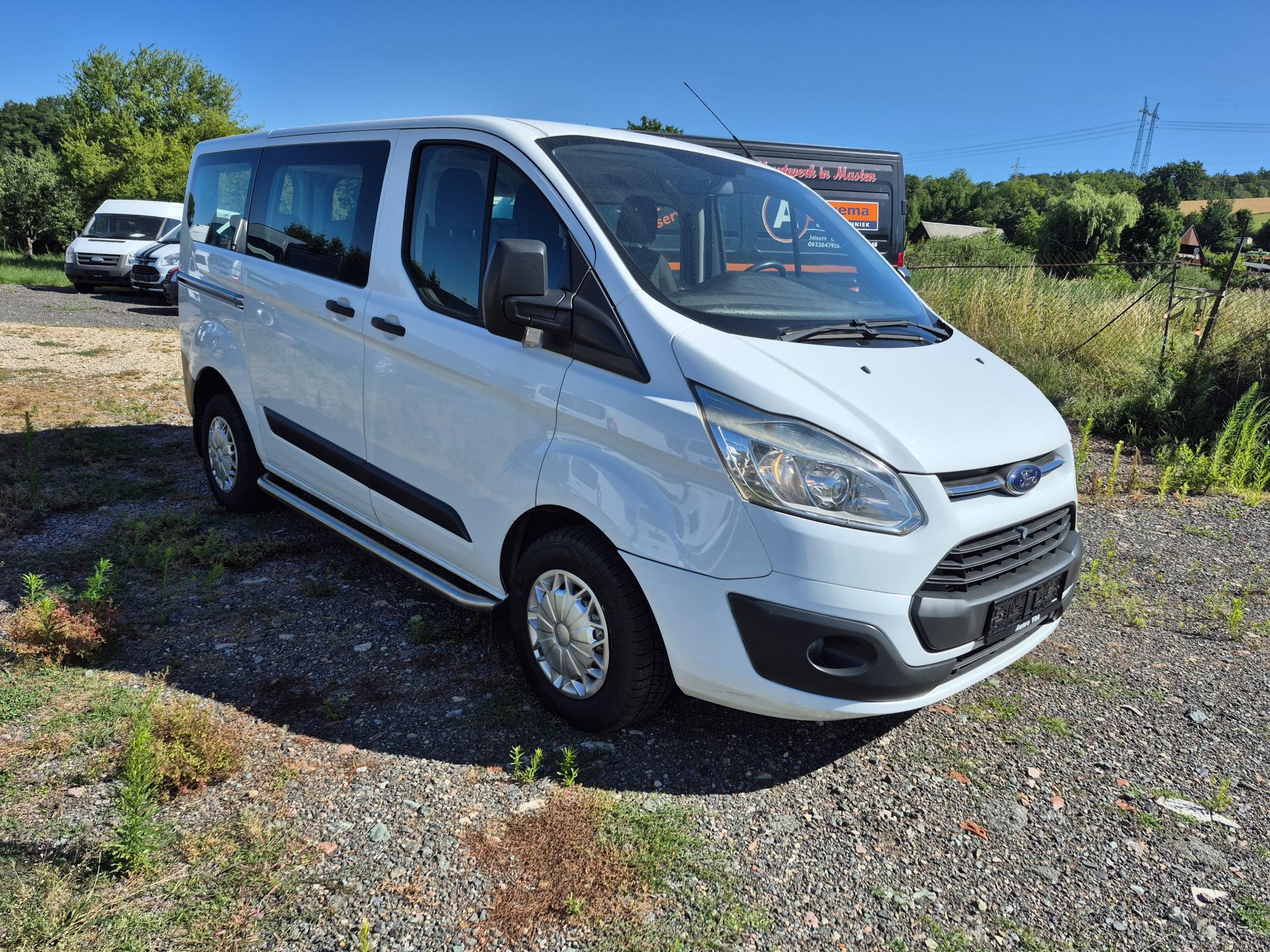 Ford Transit Custom 2.2 Tdci 9 míst