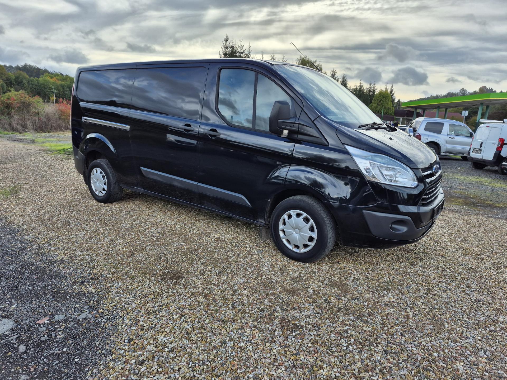 Ford Transit Custom 2.2Tdci Long Tažné Klima