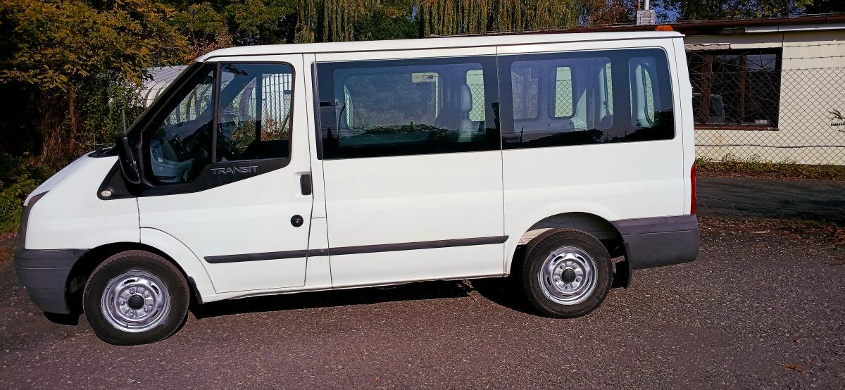 Ford Transit 2.2TDCI 9 míst servis historie