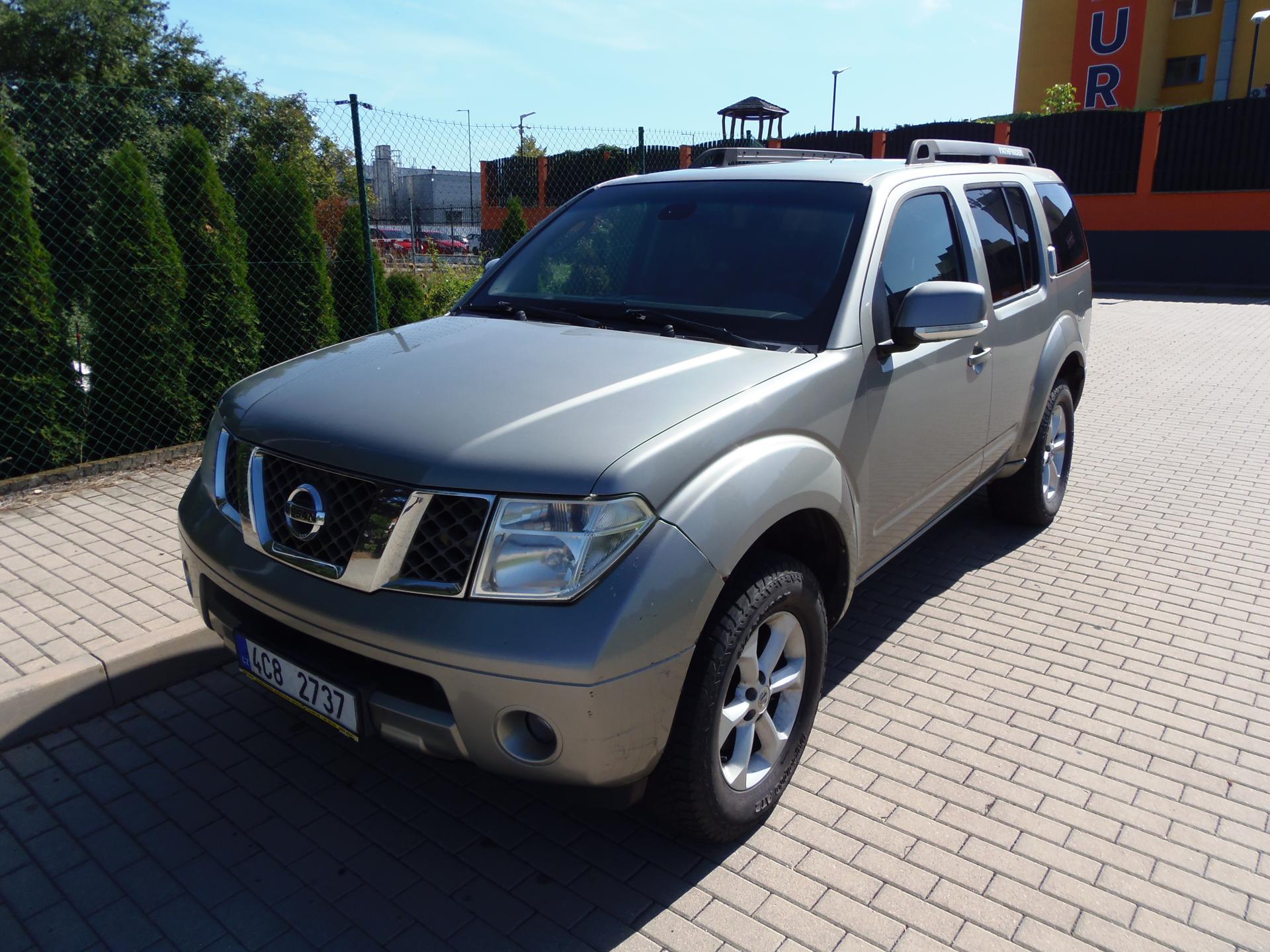 Nissan Pathfinder 2.5 DCi 4x4 tažné, n. STK, ČR