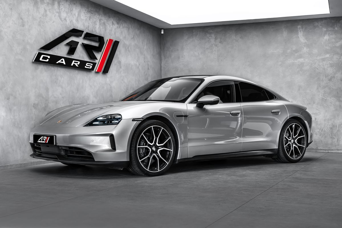 Porsche Taycan 4 Sport Chrono Pano
