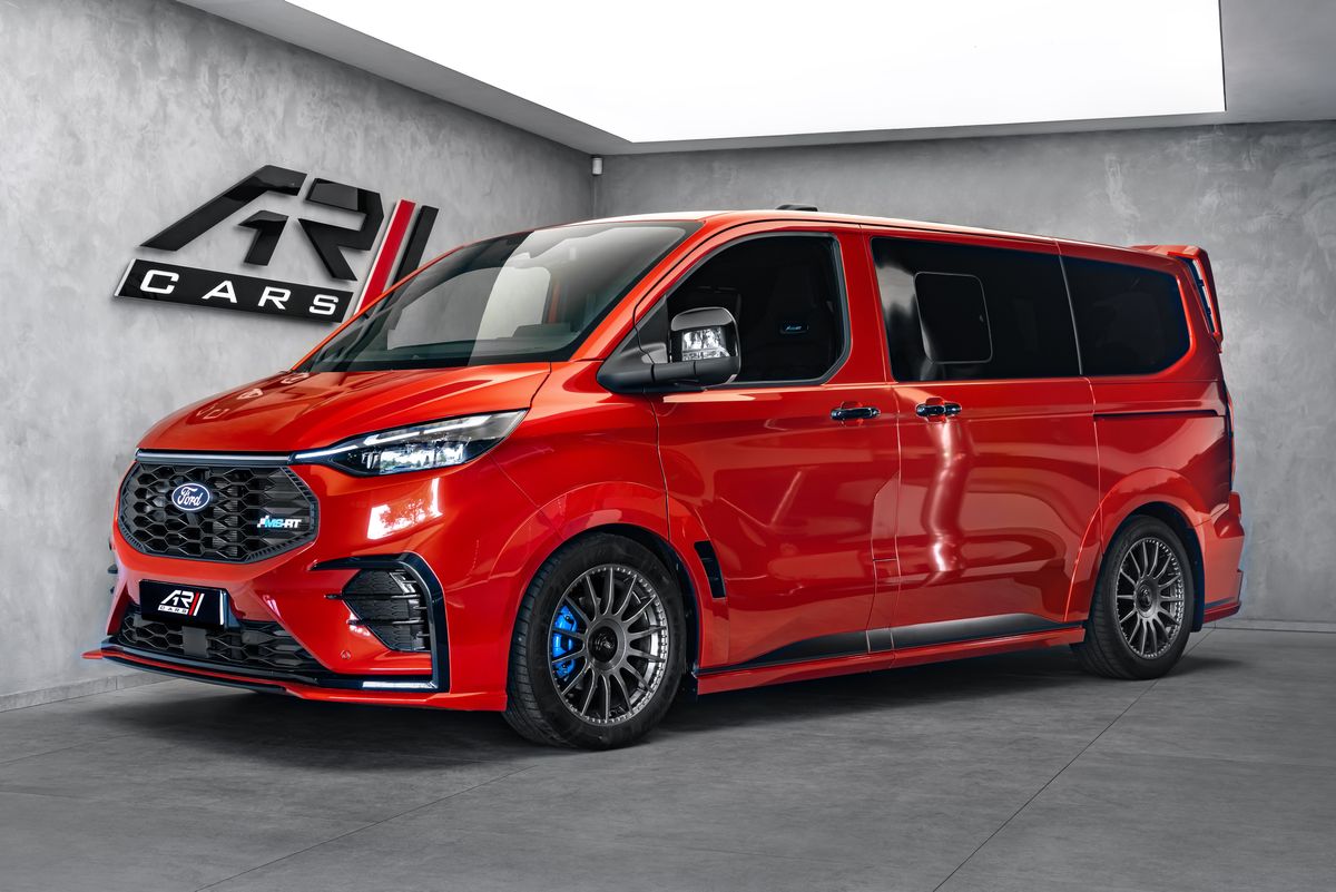Ford Transit Custom MS-RT, 7 míst, tažné