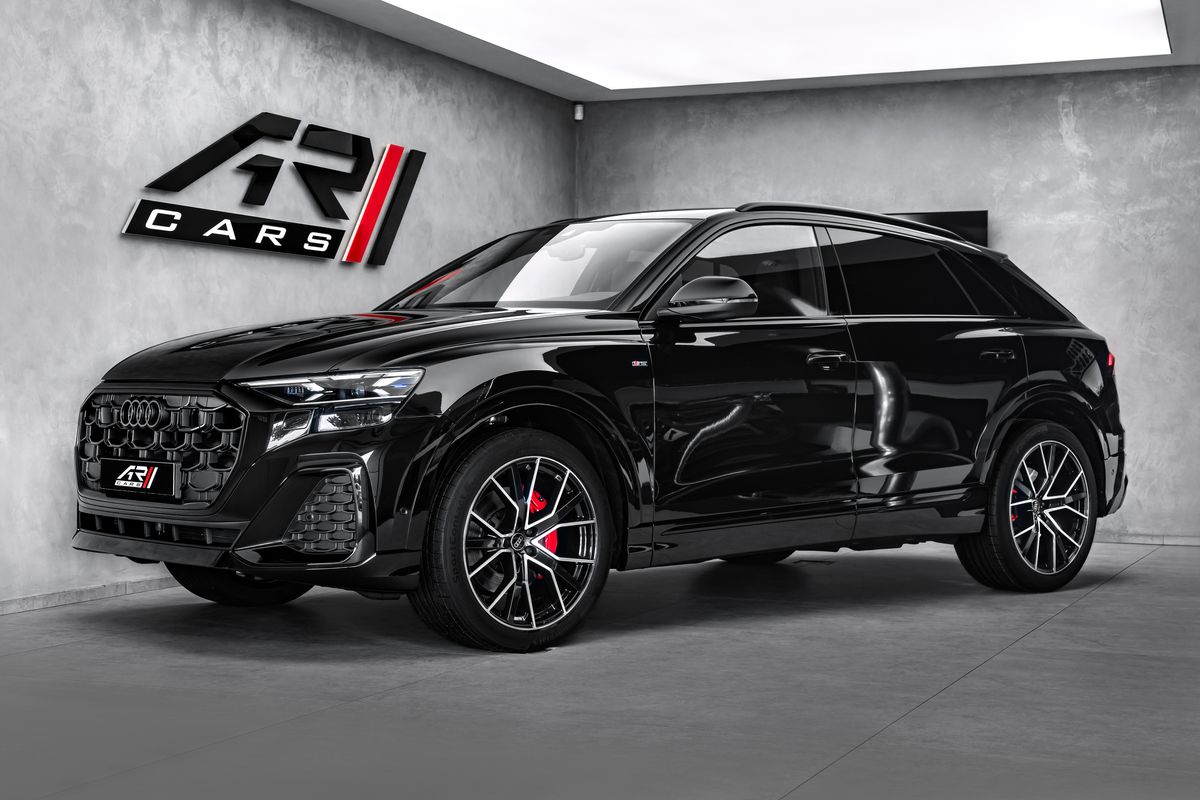 Audi Q8 50TDI Sline Vzduch Laser Masáž