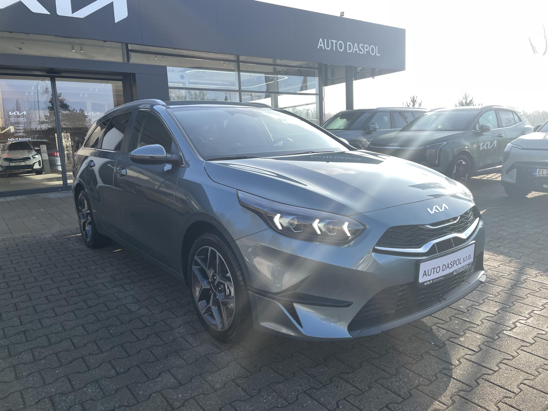 Kia Ceed SW 1,5T-GDi TOP+Business"ref"