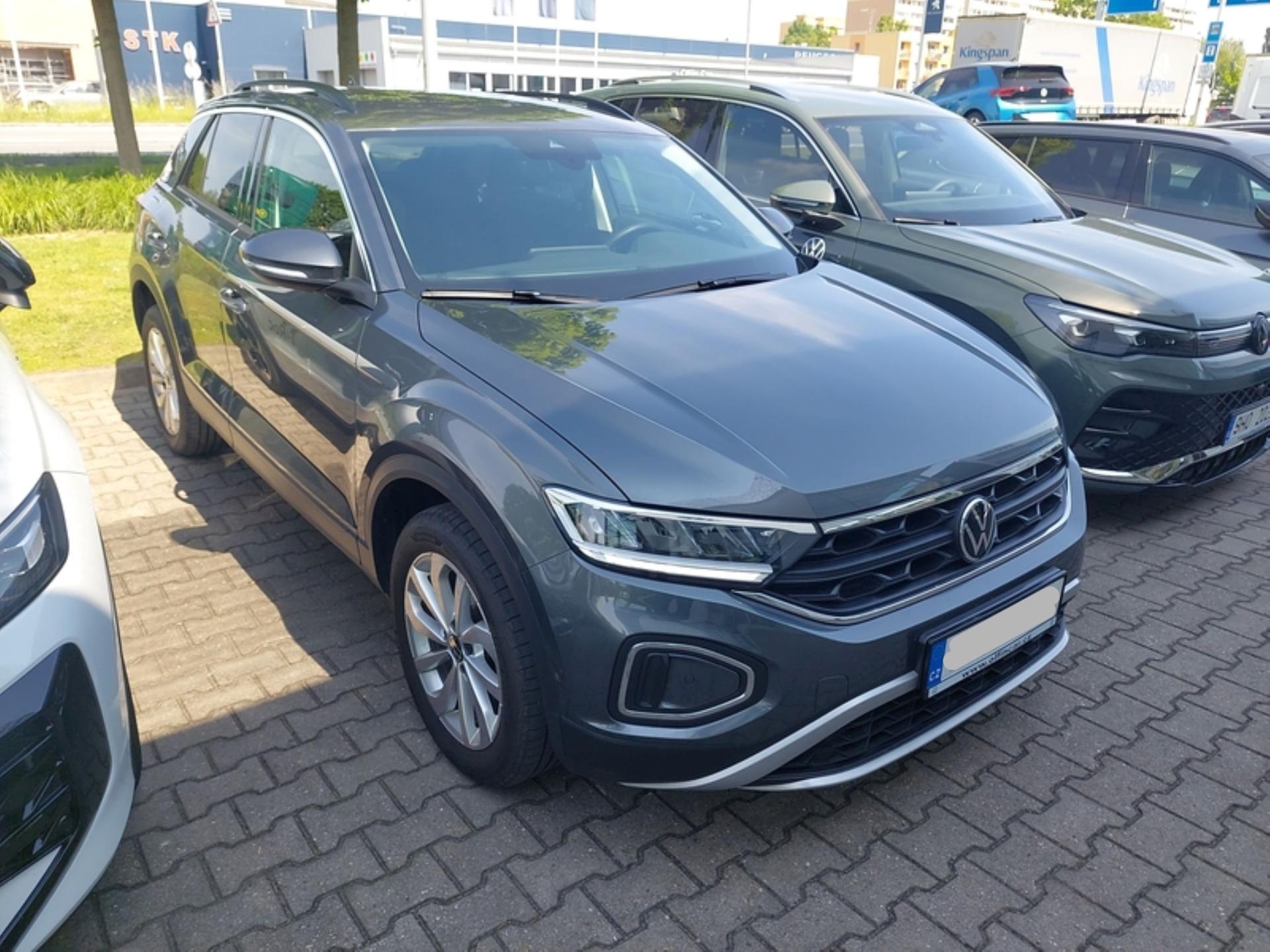 Volkswagen T-Roc 1,5 TSi/110kW LIFE - DSG,TZ,..