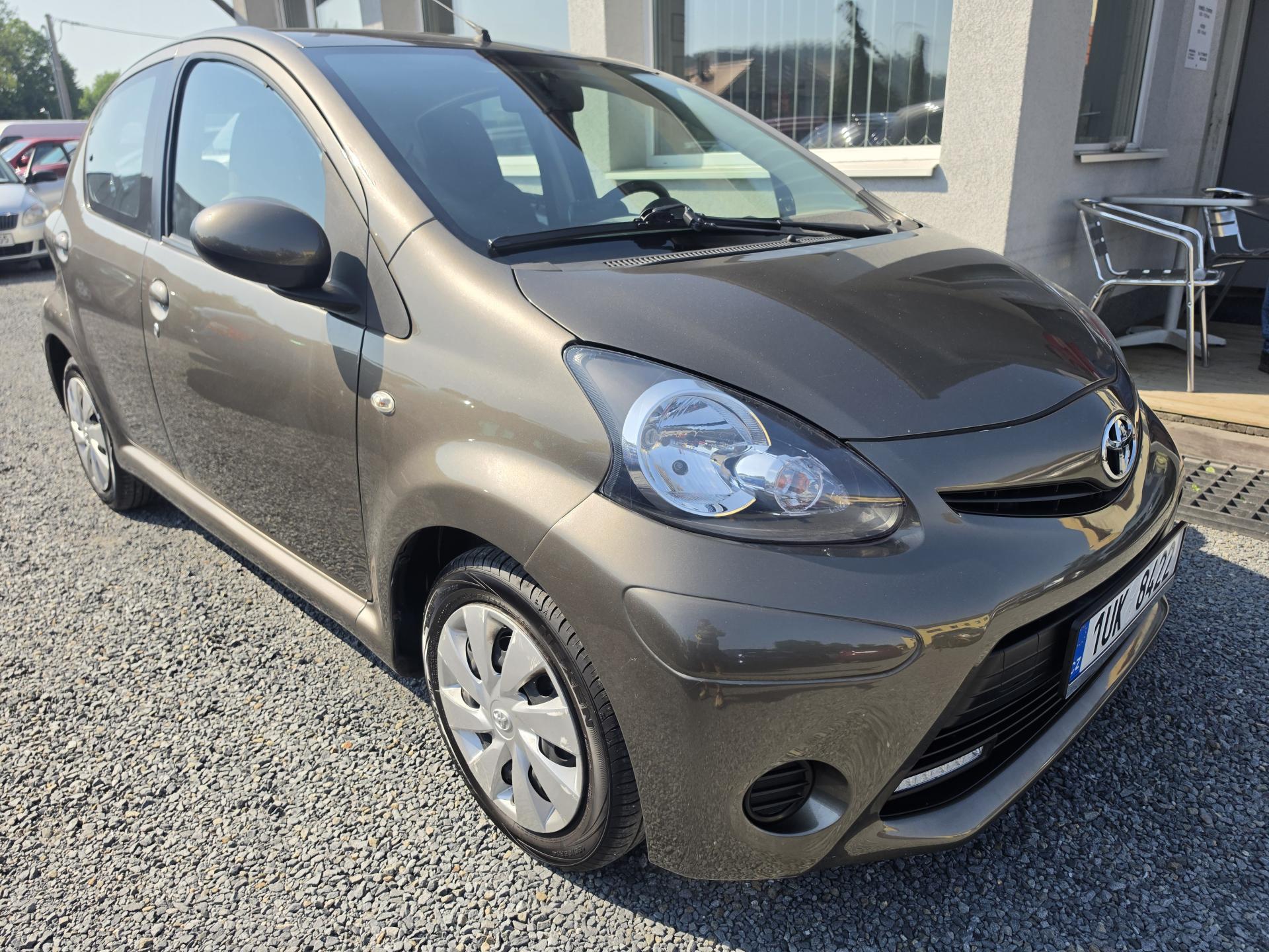 Toyota Aygo 1.0 i Navigace Vyhřev sedadel