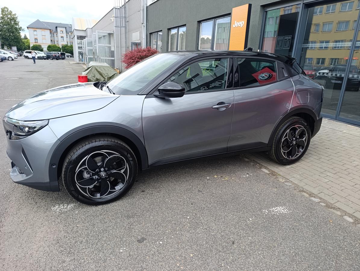 Alfa Romeo Junior Ibrida 1,2 145k eDCT6