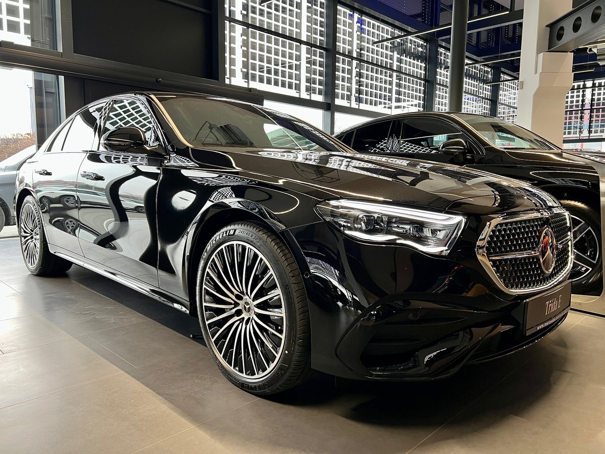 Mercedes-Benz Třídy E 300 de 4MATIC s EQ Linie AMG