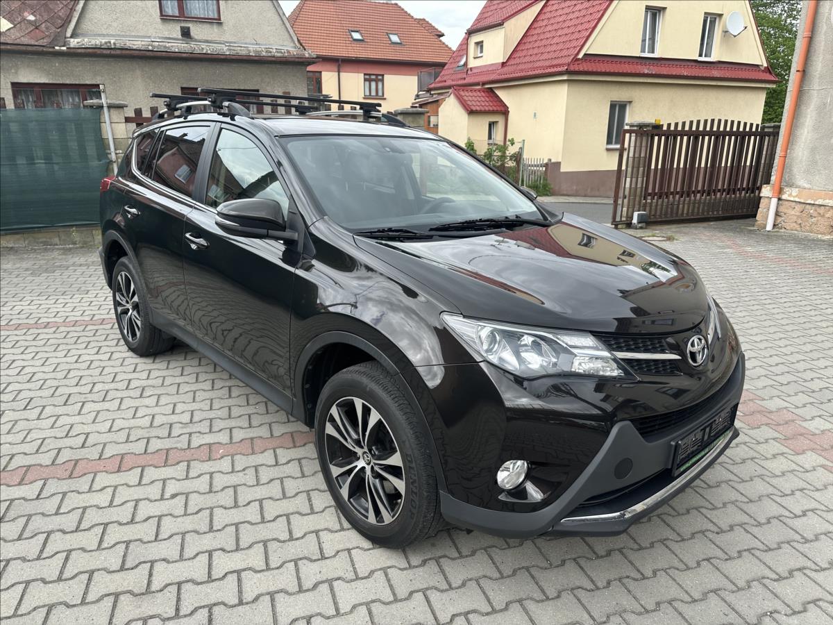 Toyota RAV4 2,0 4x4 TAŽNÉ