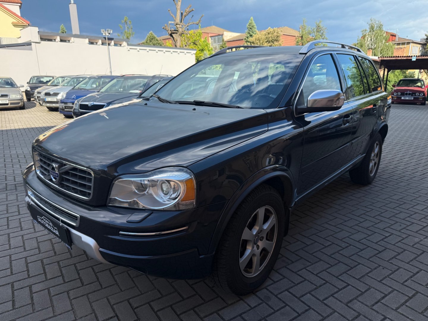 Volvo XC90 D5 2.4d 4x4 - Nová cena !!