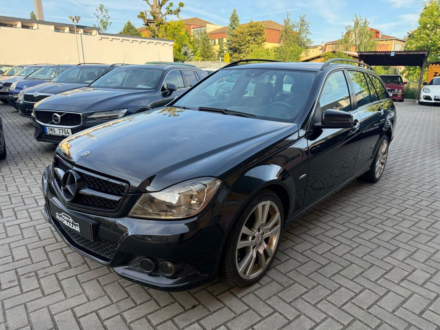 Mercedes-Benz Třídy C 2.2 CDI - AMG Paket - Facelift