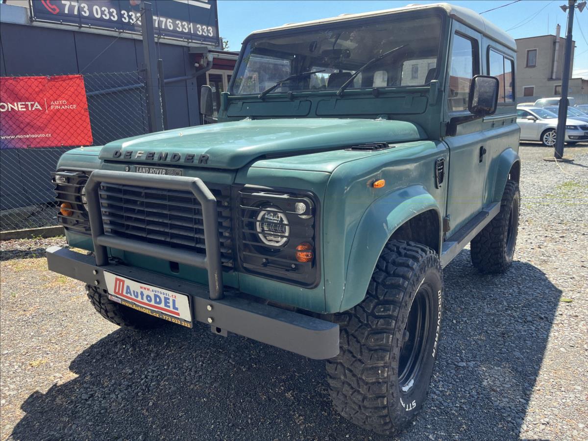 Land Rover Defender 2,5 d 83kW LR 90 7 míst