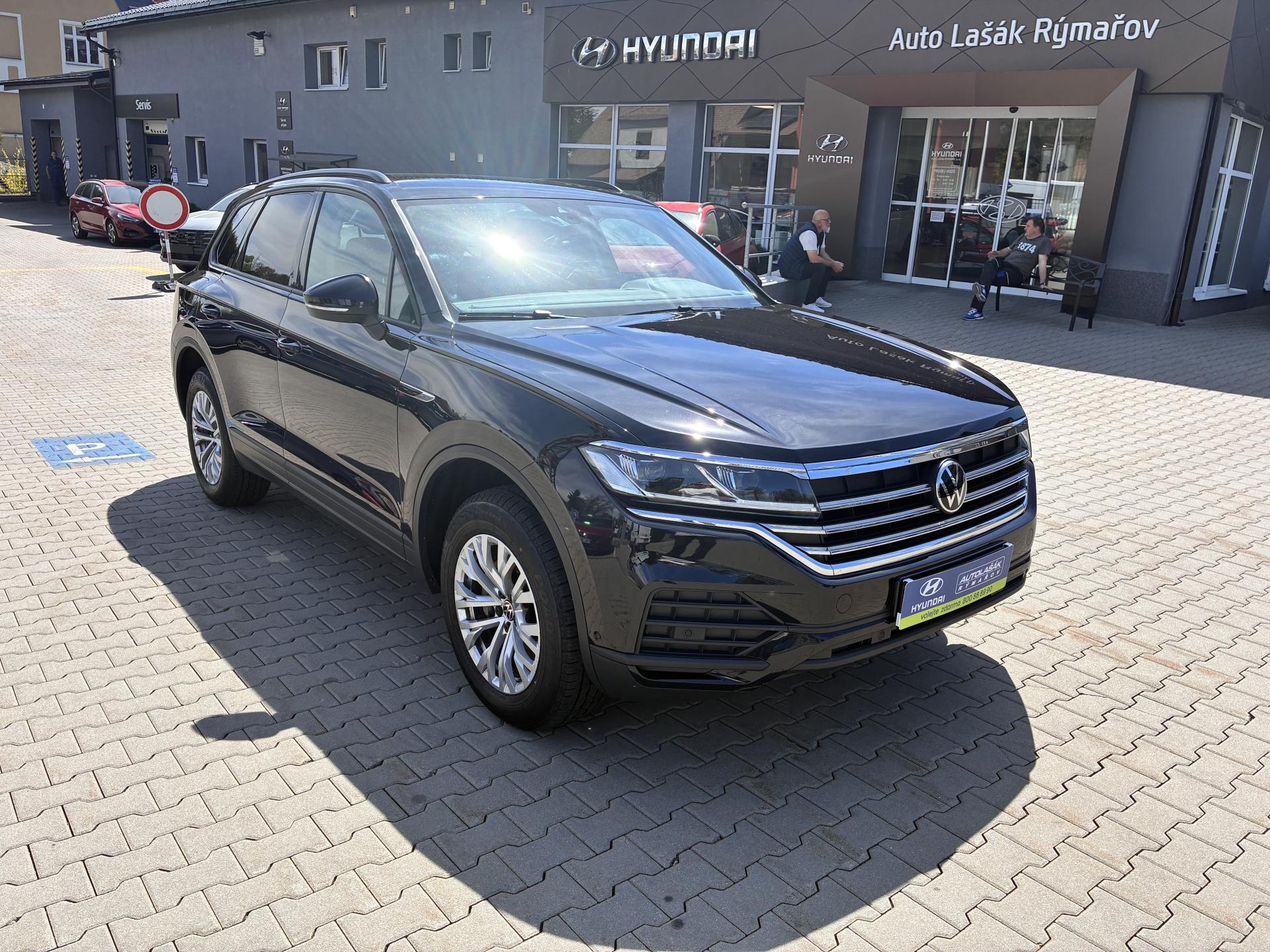 Volkswagen Touareg 170KW,4X4,8°AT,ČERNÁDEEP,TAŽNÉ