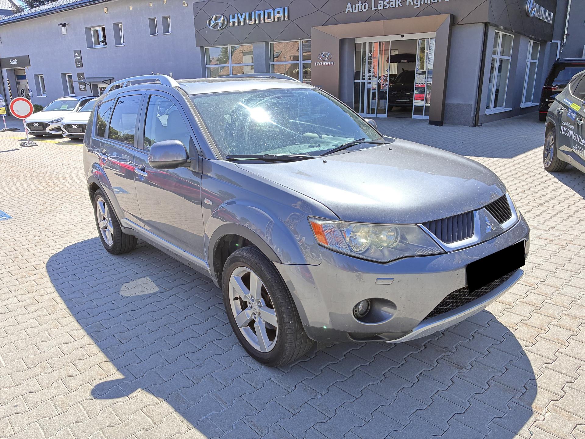 Mitsubishi Outlander 2.0DiD 103kW 4x4 7MÍST INSTYLE