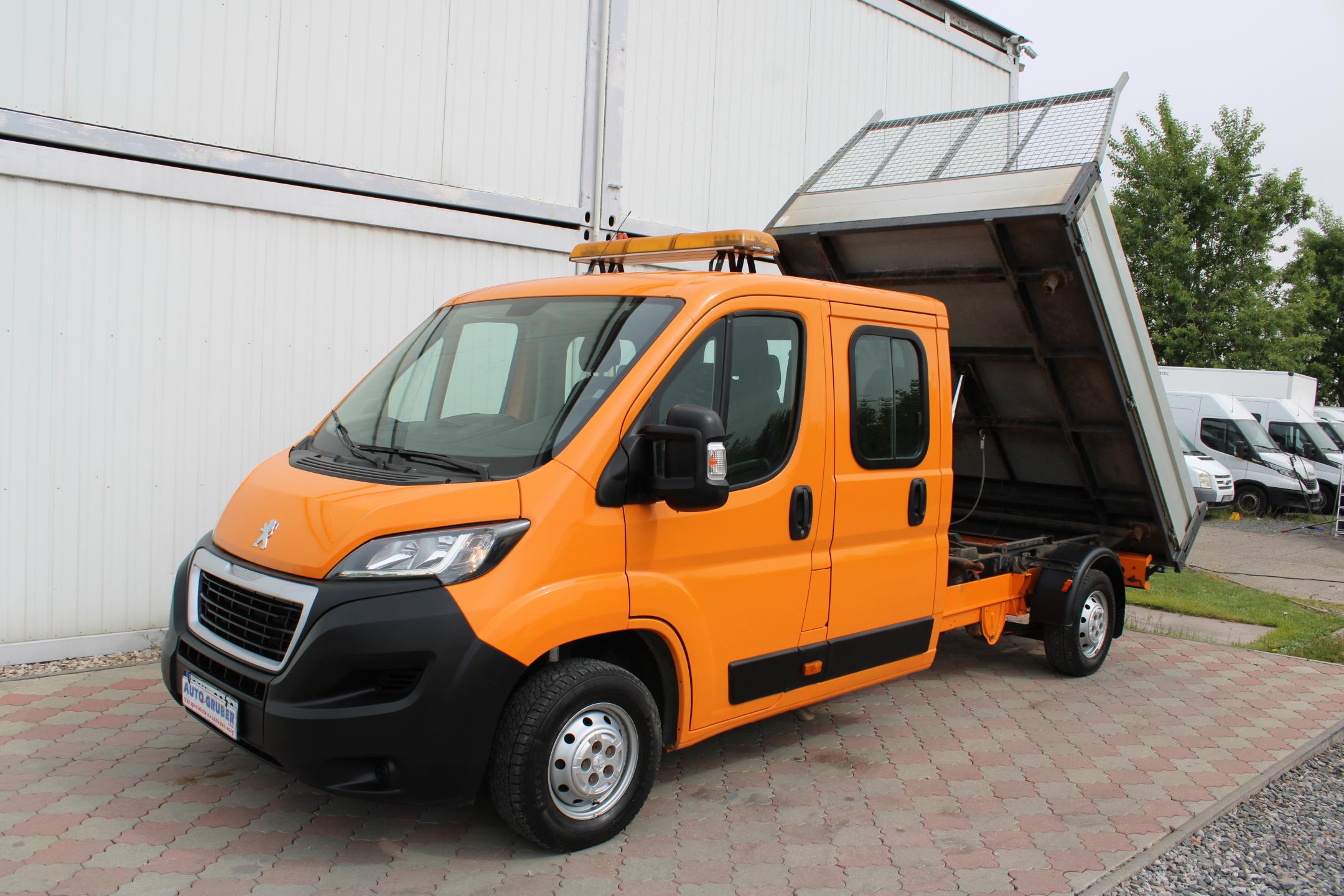 Peugeot Boxer 2,2 HDI 7Míst sklápěč + klima