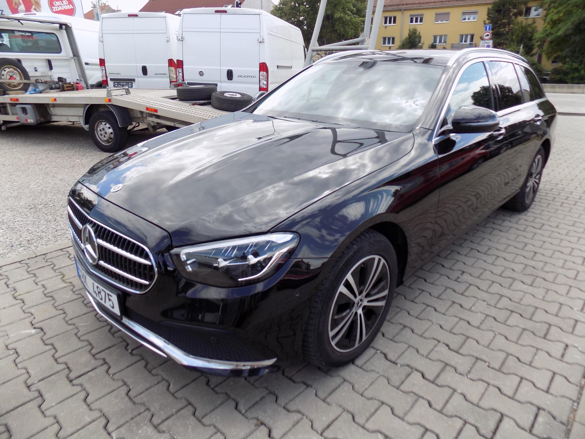 Mercedes-Benz Třídy E 220 D 4MATIC 143 KW TOP!!!