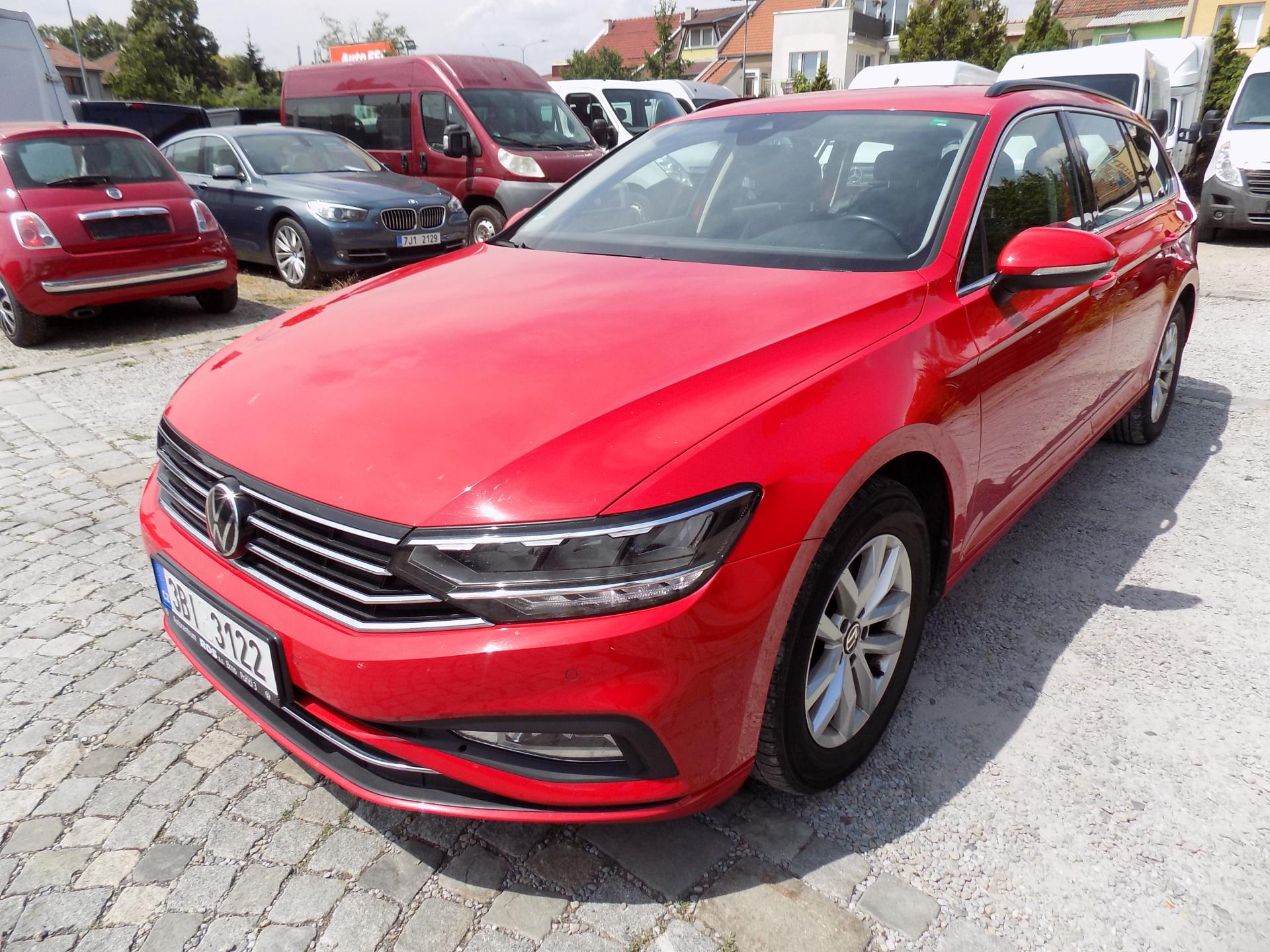 Volkswagen Passat 2,0 TDI 110 KW DSG VÝHŘEV LED