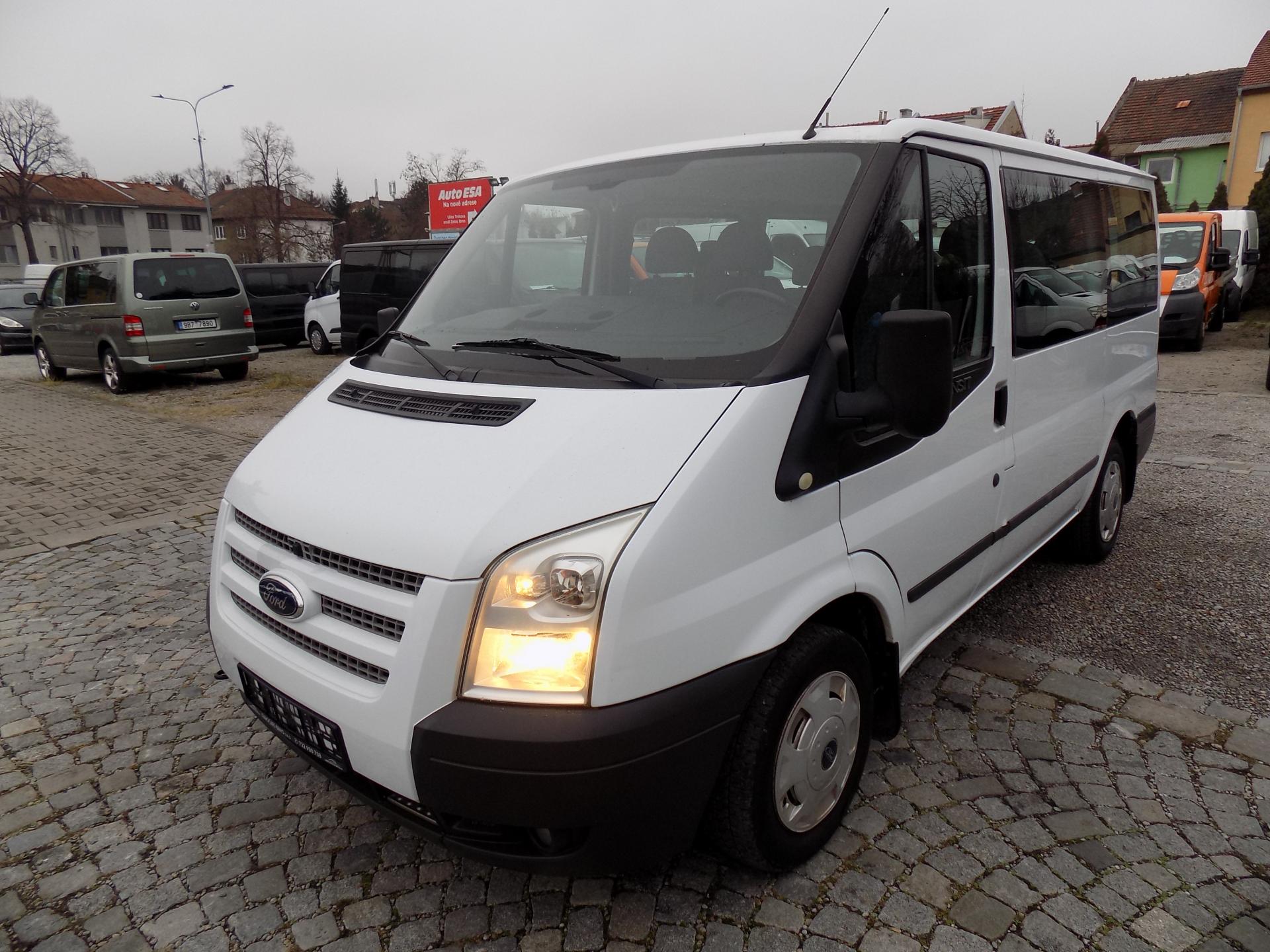 Ford Transit 2,2 TDCI SWB TREND AC 9 MÍST