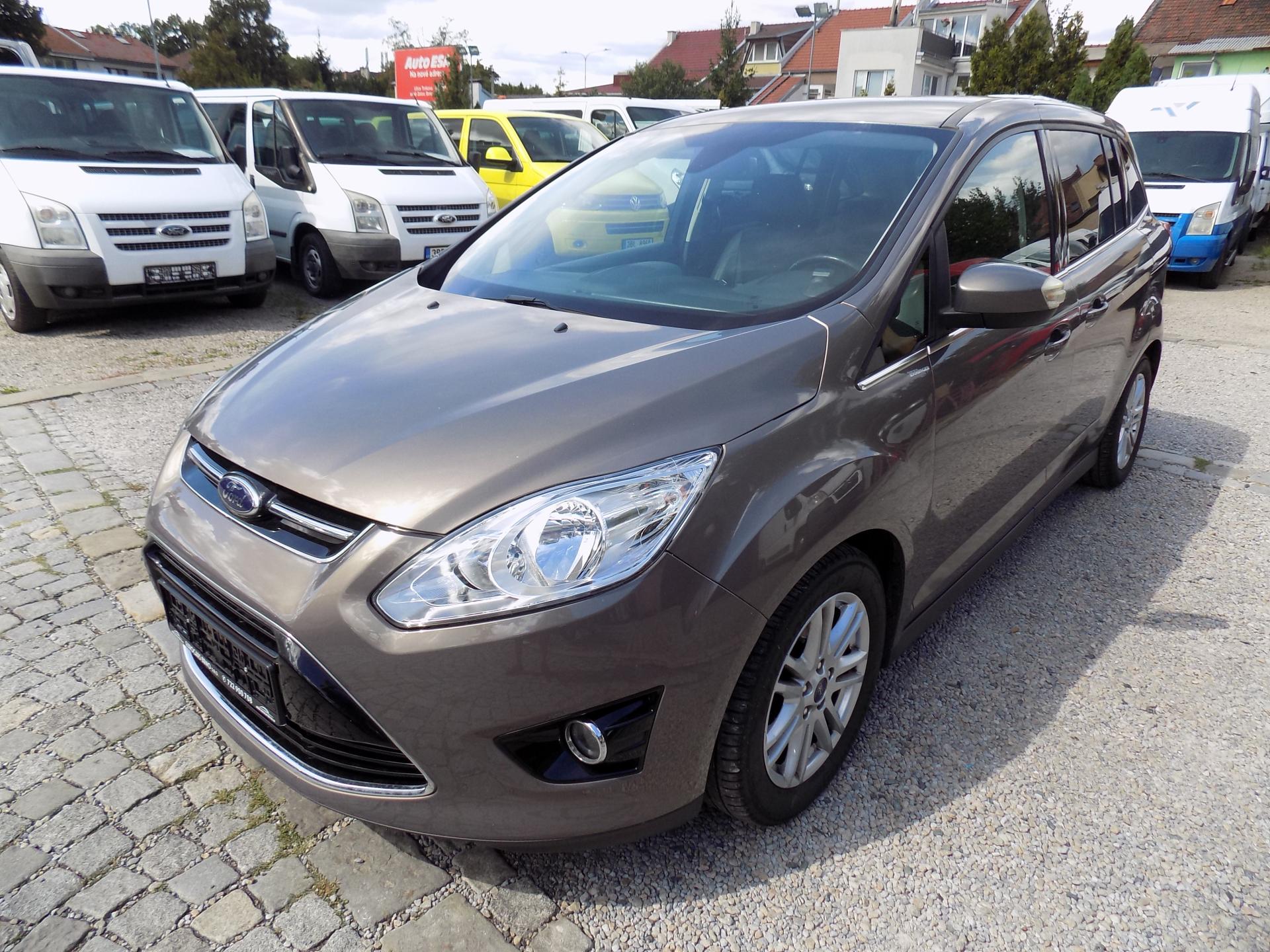 Ford Grand C-MAX 2,2 TDCI 103 KW AUTO/AC, TEMP