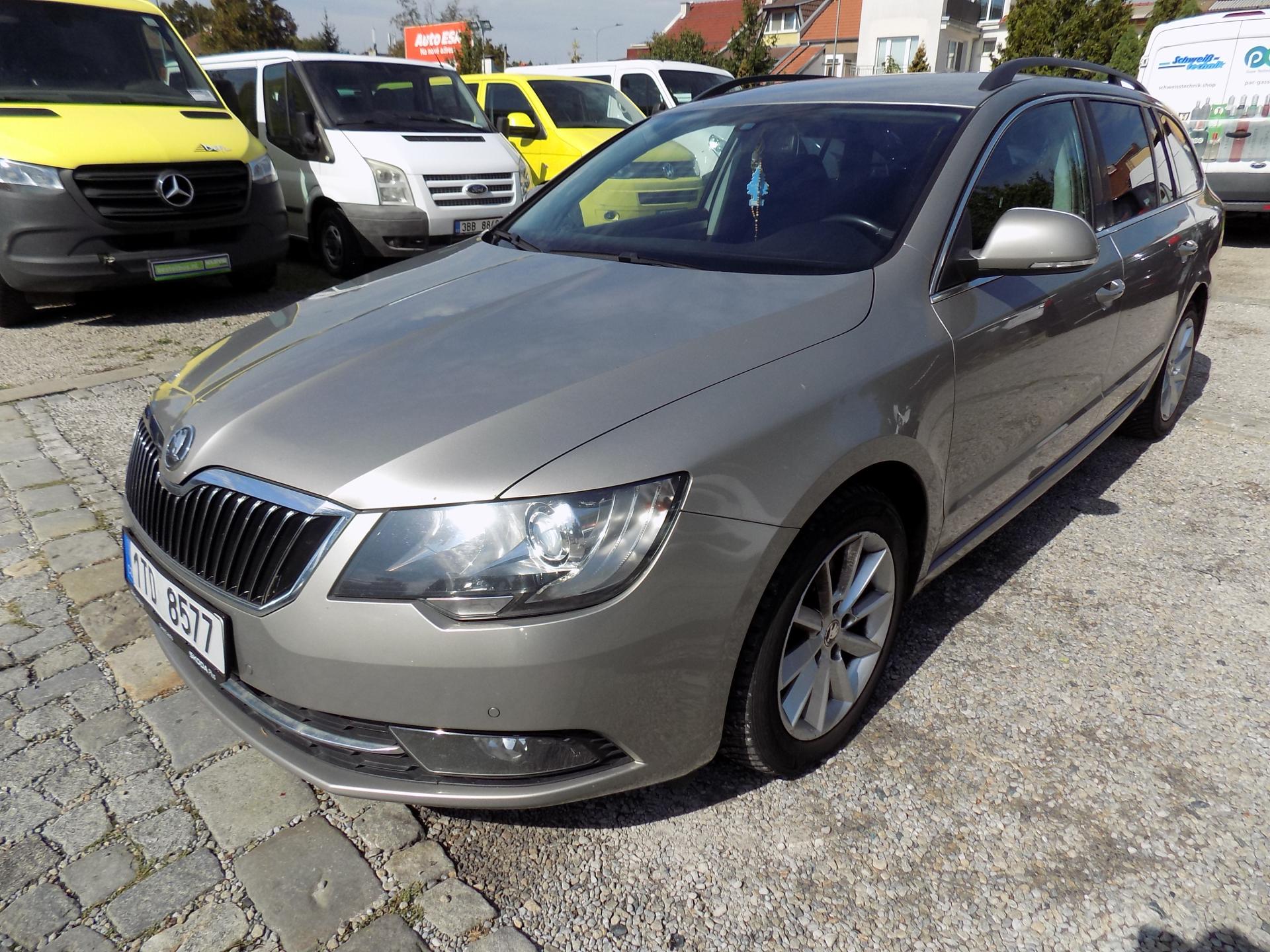 Škoda Superb 1,6 TDI 77 KW NAVI, TEMP