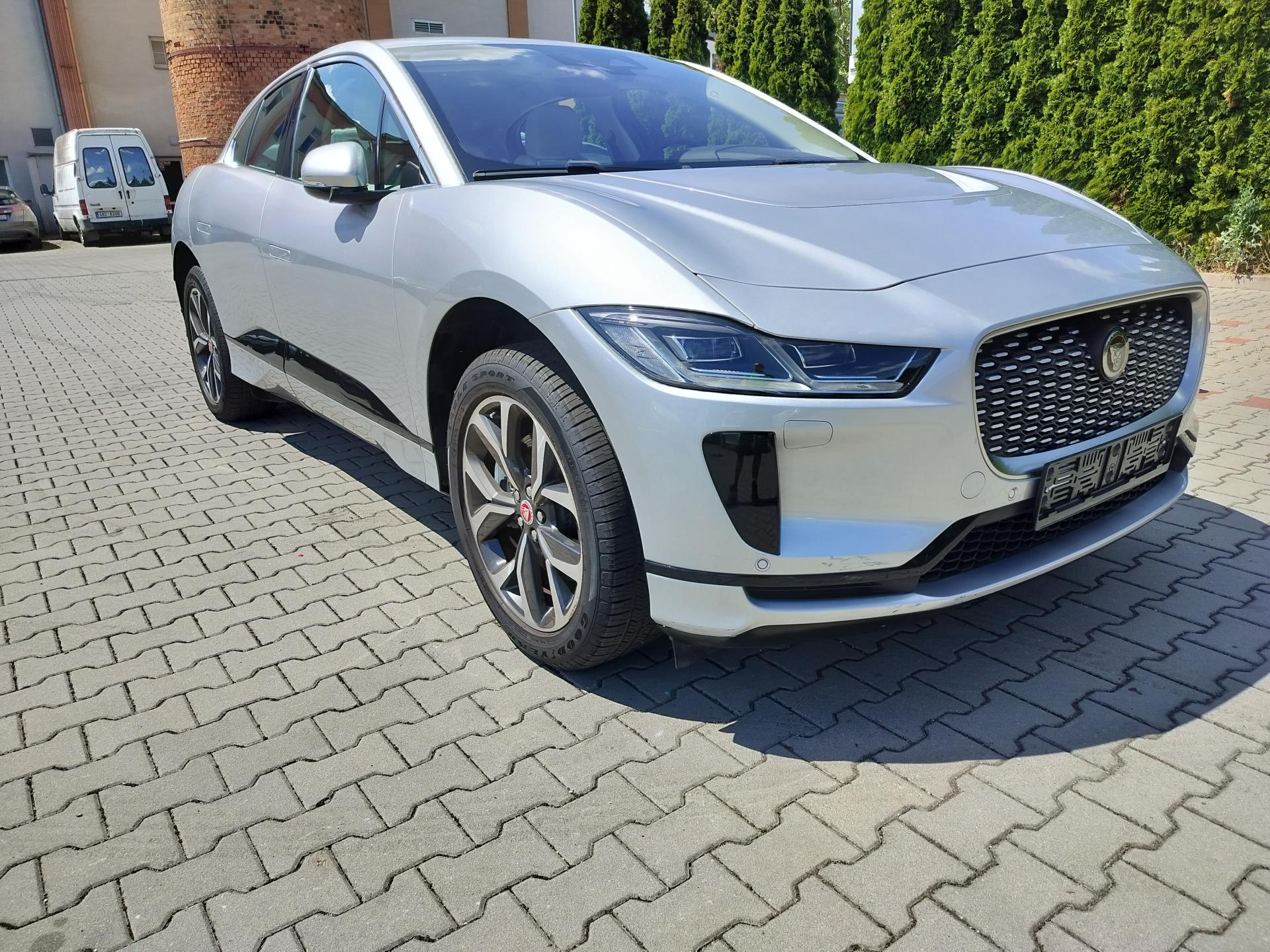 Jaguar I-Pace EV400 AWD HSE, navi, kůže