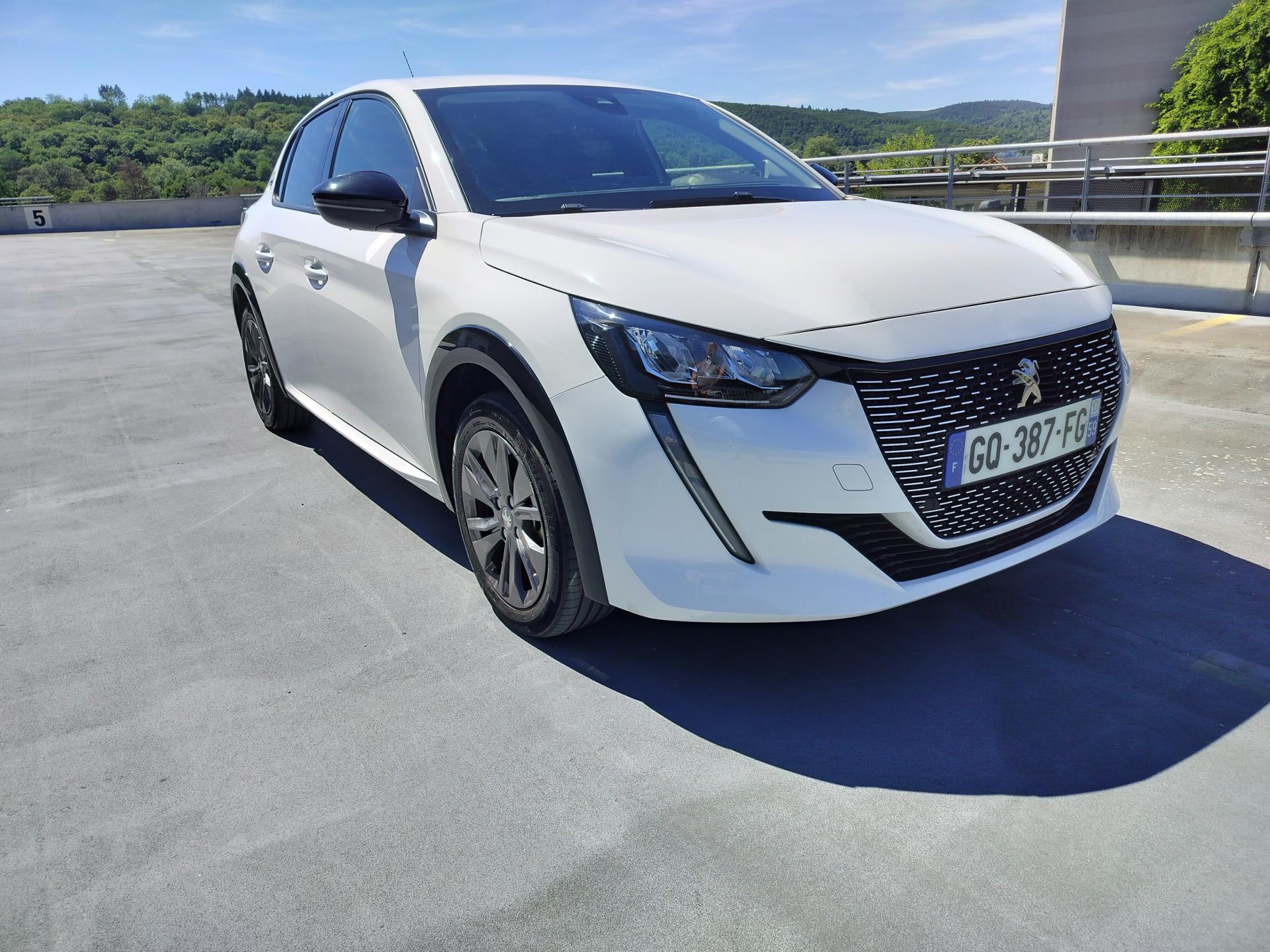 Peugeot 208 e, navigace