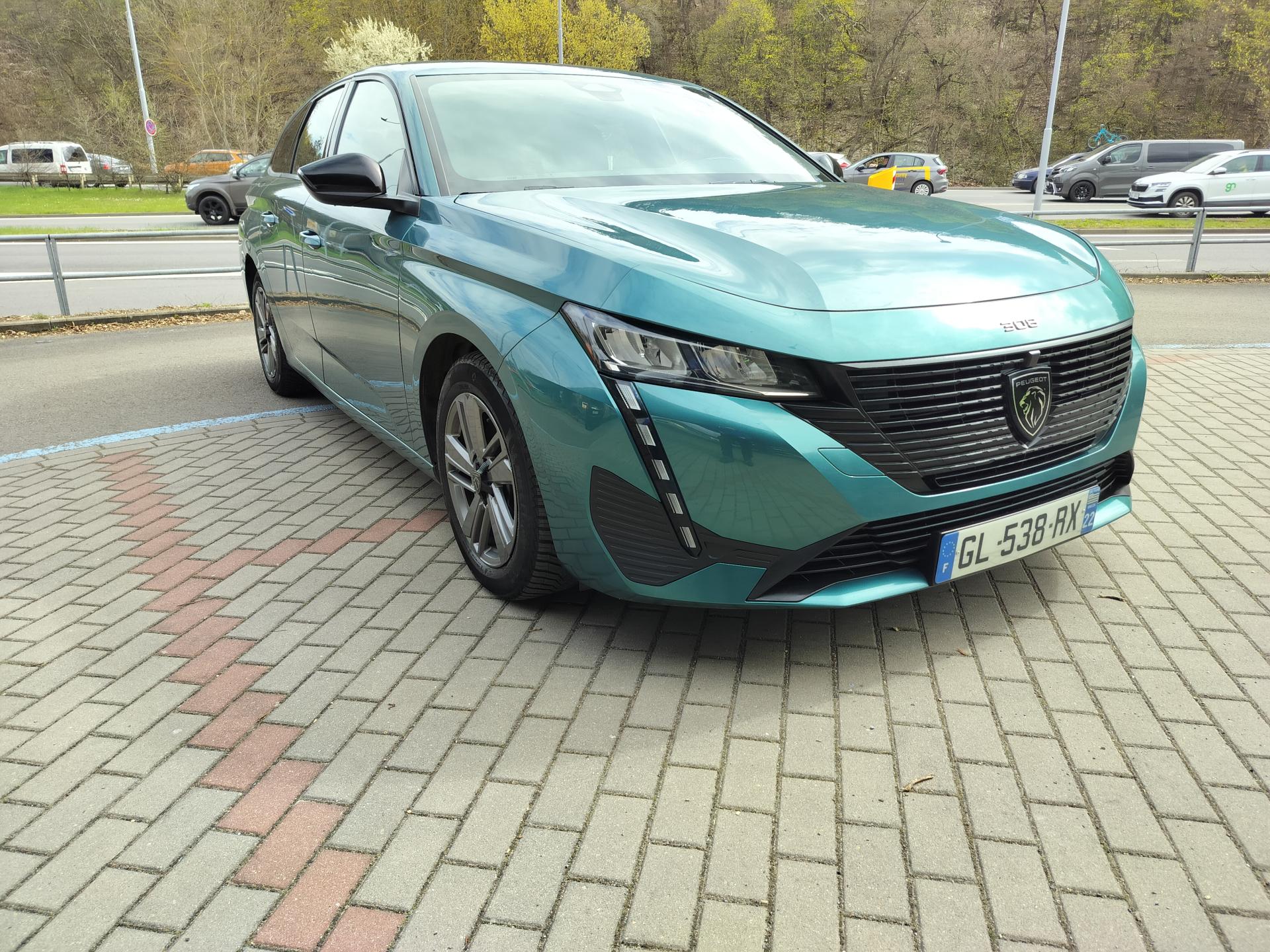 Peugeot 308 SW 1.5 BlueHDI 96kW automat