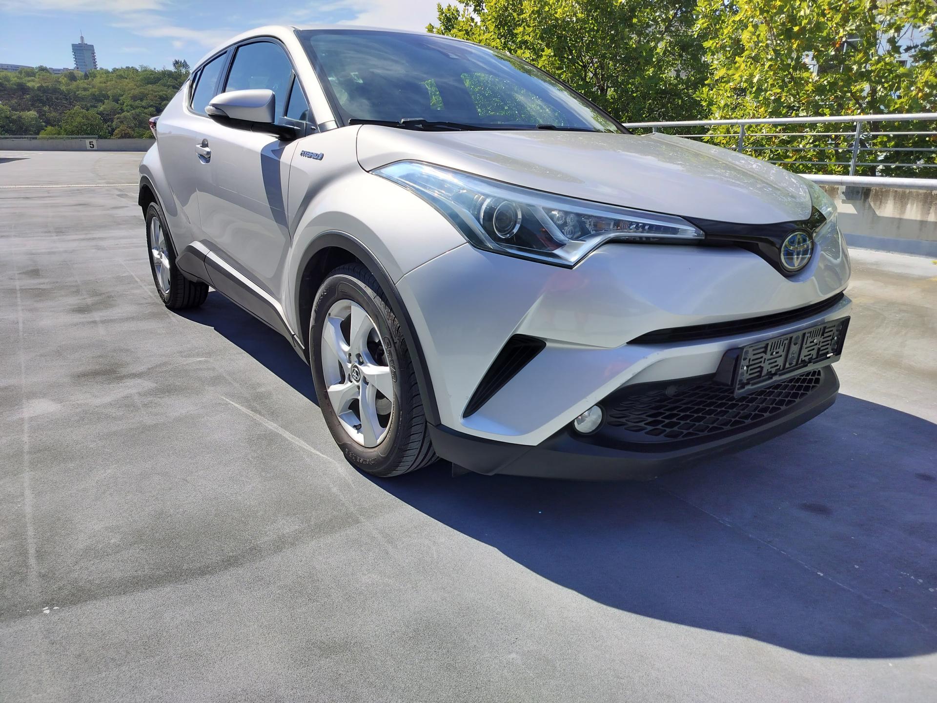 Toyota C-HR 1.8 hybrid business, navigace