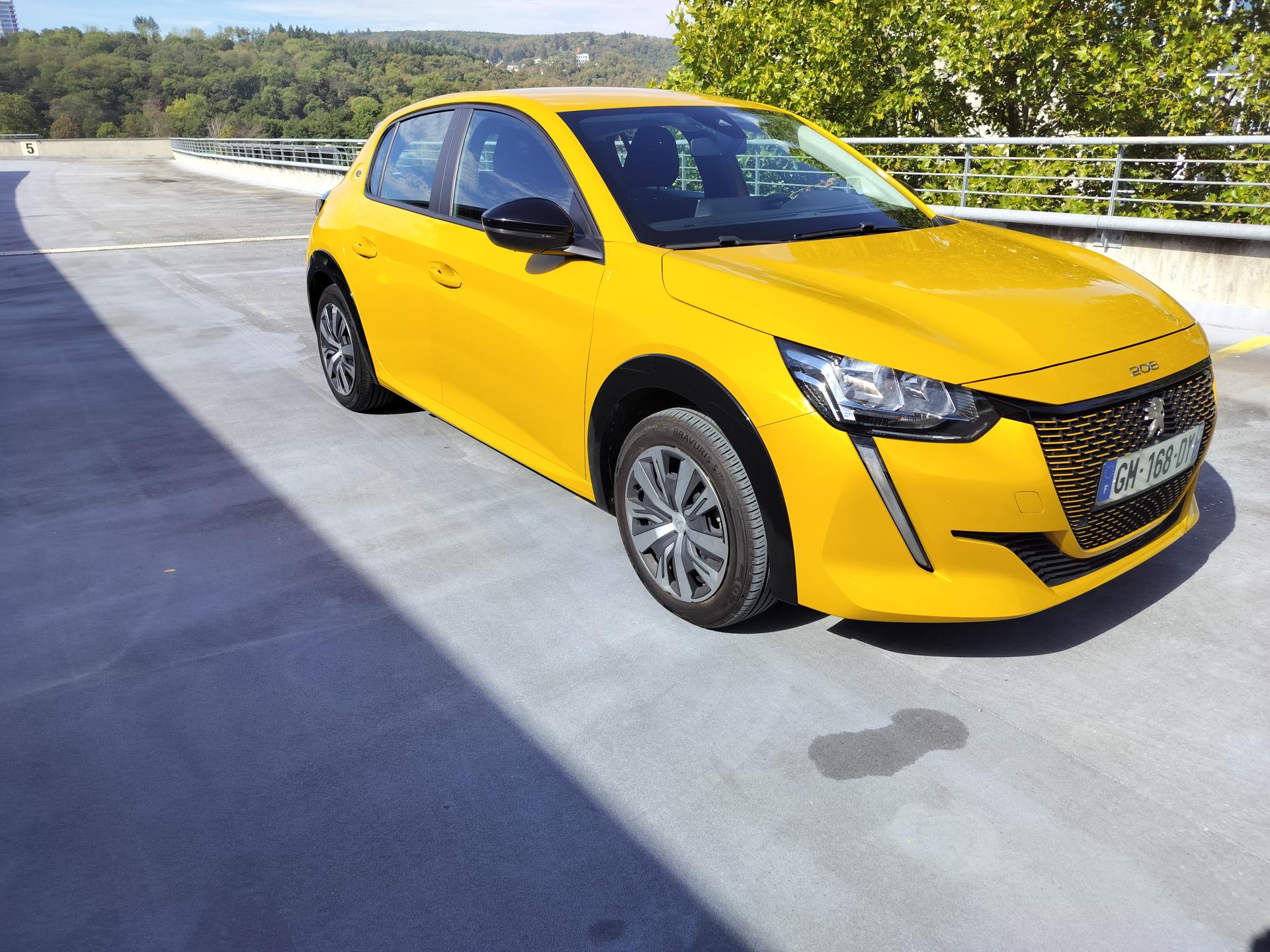 Peugeot 208 e