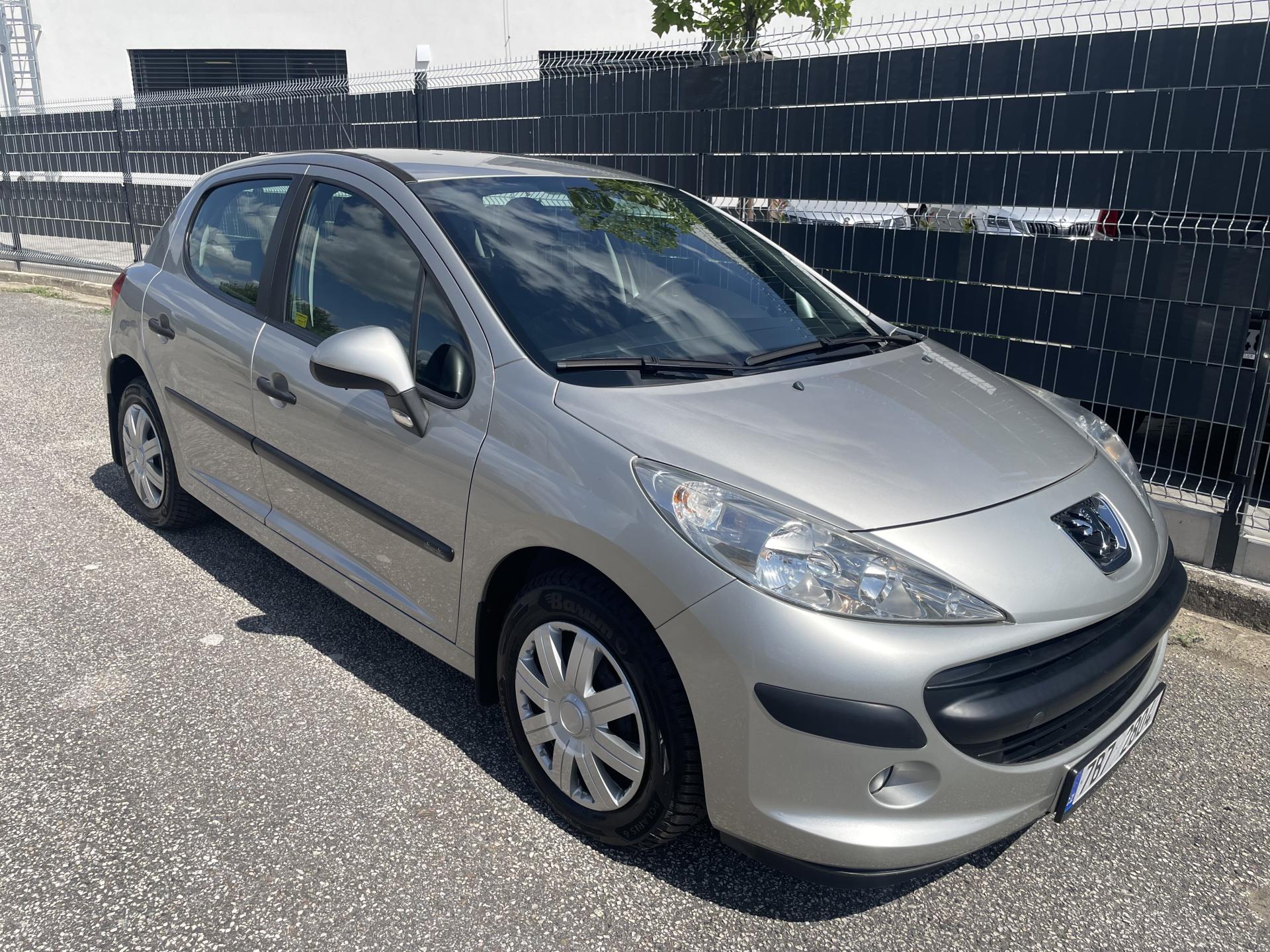 Peugeot 207 1.4i - 67.000 km - ČR