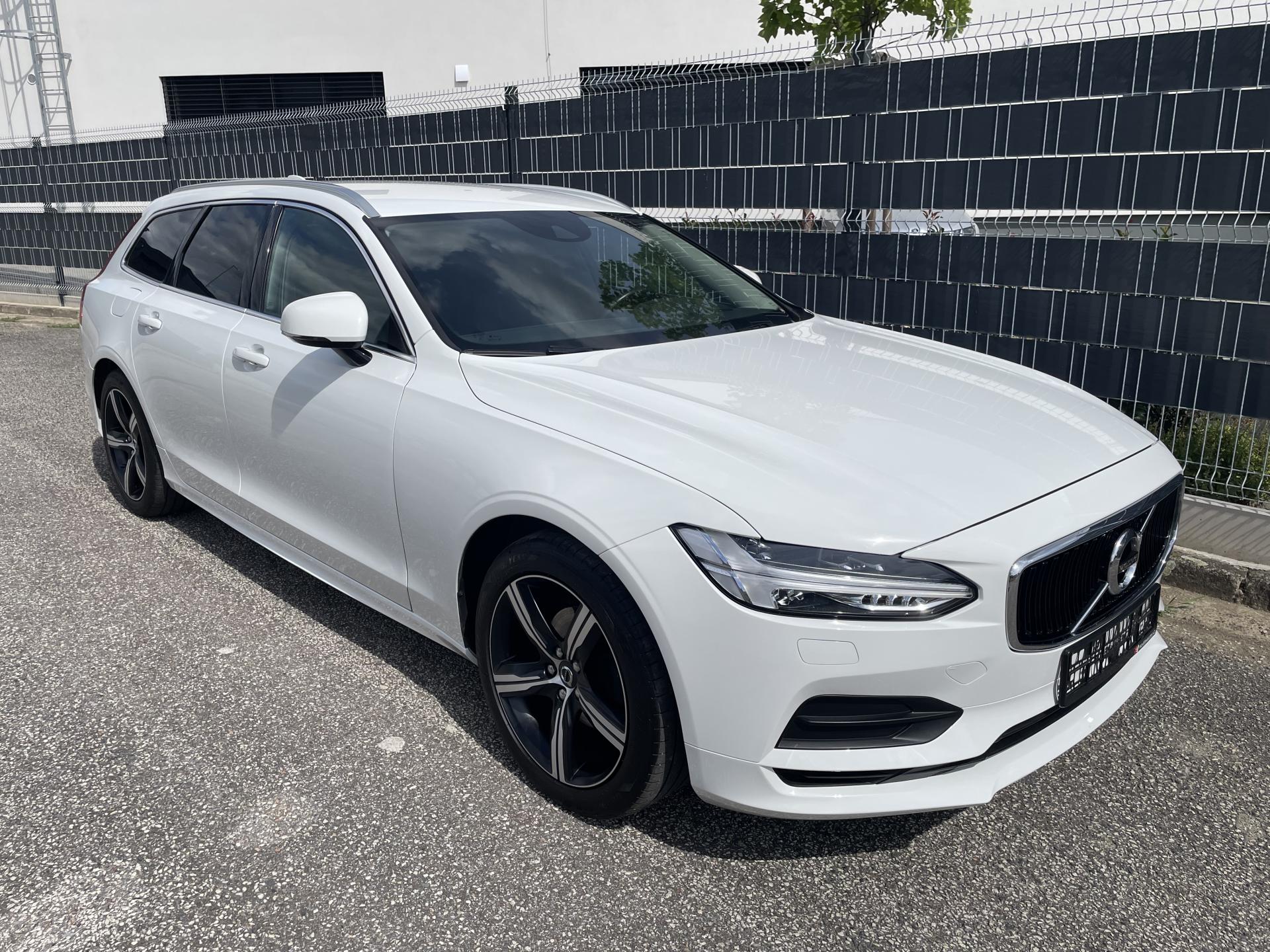 Volvo V90 2.0 D4 140kW MOMENTUM
