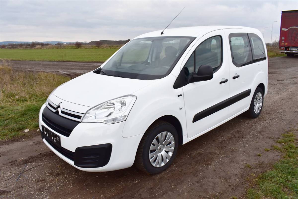 Citroën Berlingo 1,6 HDi MULTISPACE,1.M,SUPER