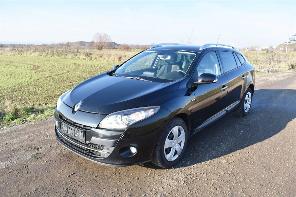 Renault Mégane 1,9 DCi BOSE,96KW,NAVI,PĚKNÝ