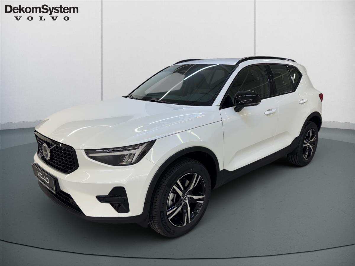 Volvo XC40 2,0 B3 Plus Dark 8247