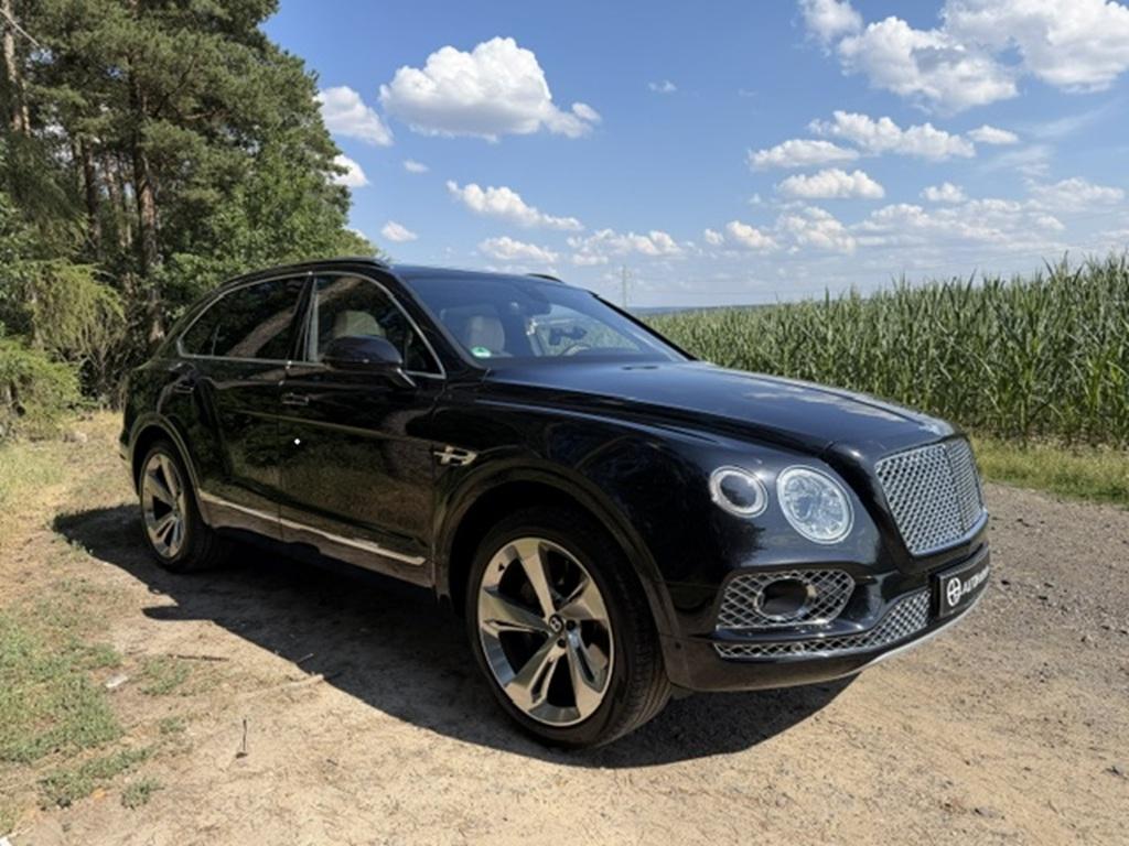 Bentley Bentayga 6,0 V12 4WD,head-up, TOP STAV