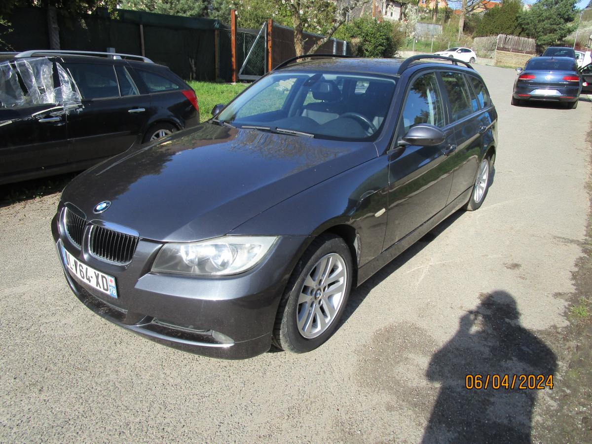 BMW Řada 3 320D combi, navigace