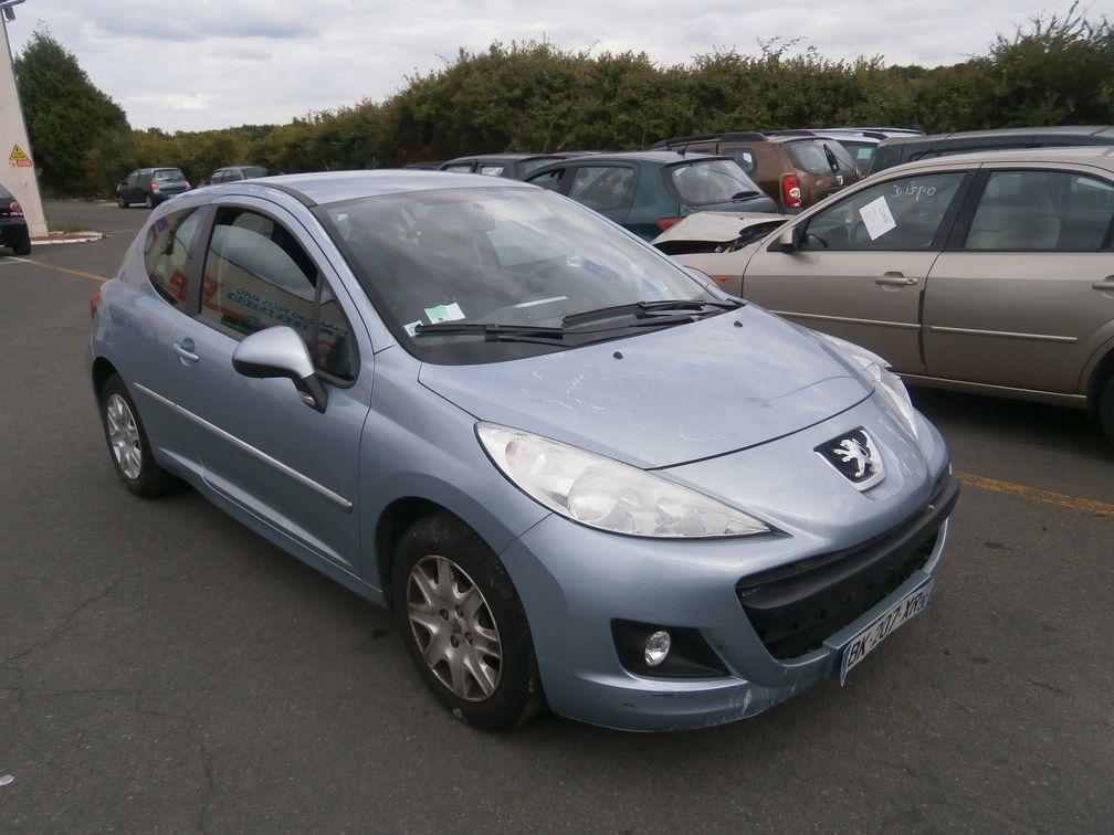 Peugeot 207 1,4 i, 1.majitel,nebourané