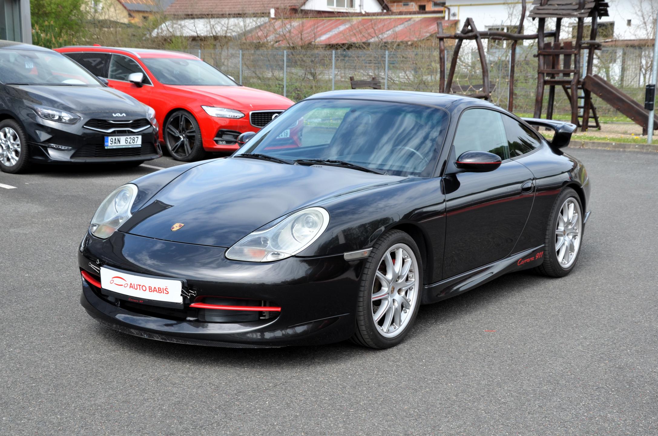 Porsche 911 Carrera 4 motor po GO