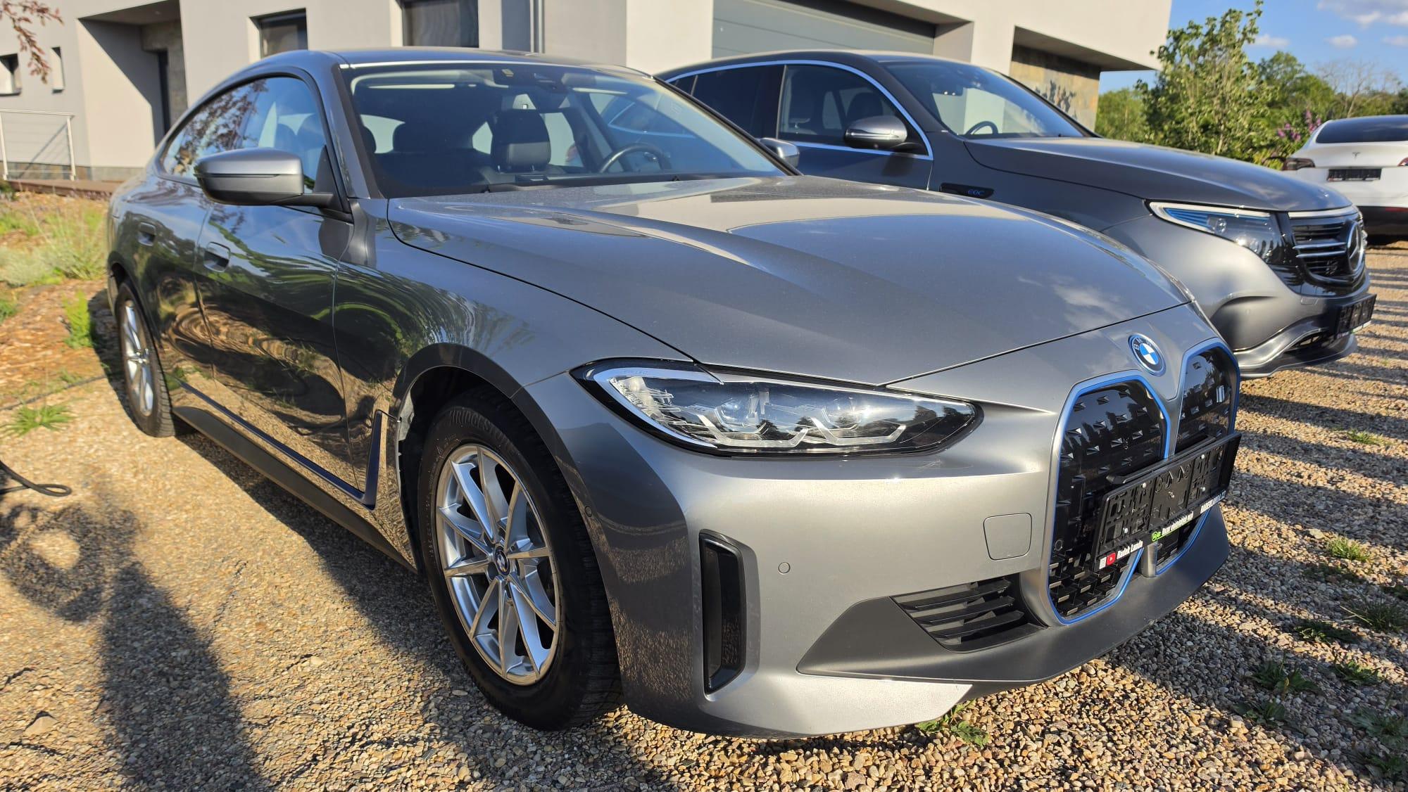 BMW i4 eDrive40 | 81 kWh | Parkpilot