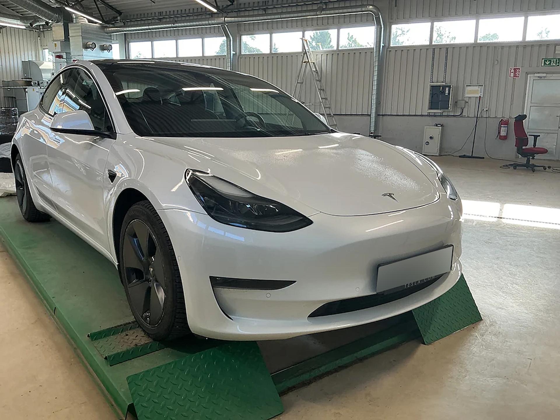Tesla Model 3 Long Range AWD 82 kWh