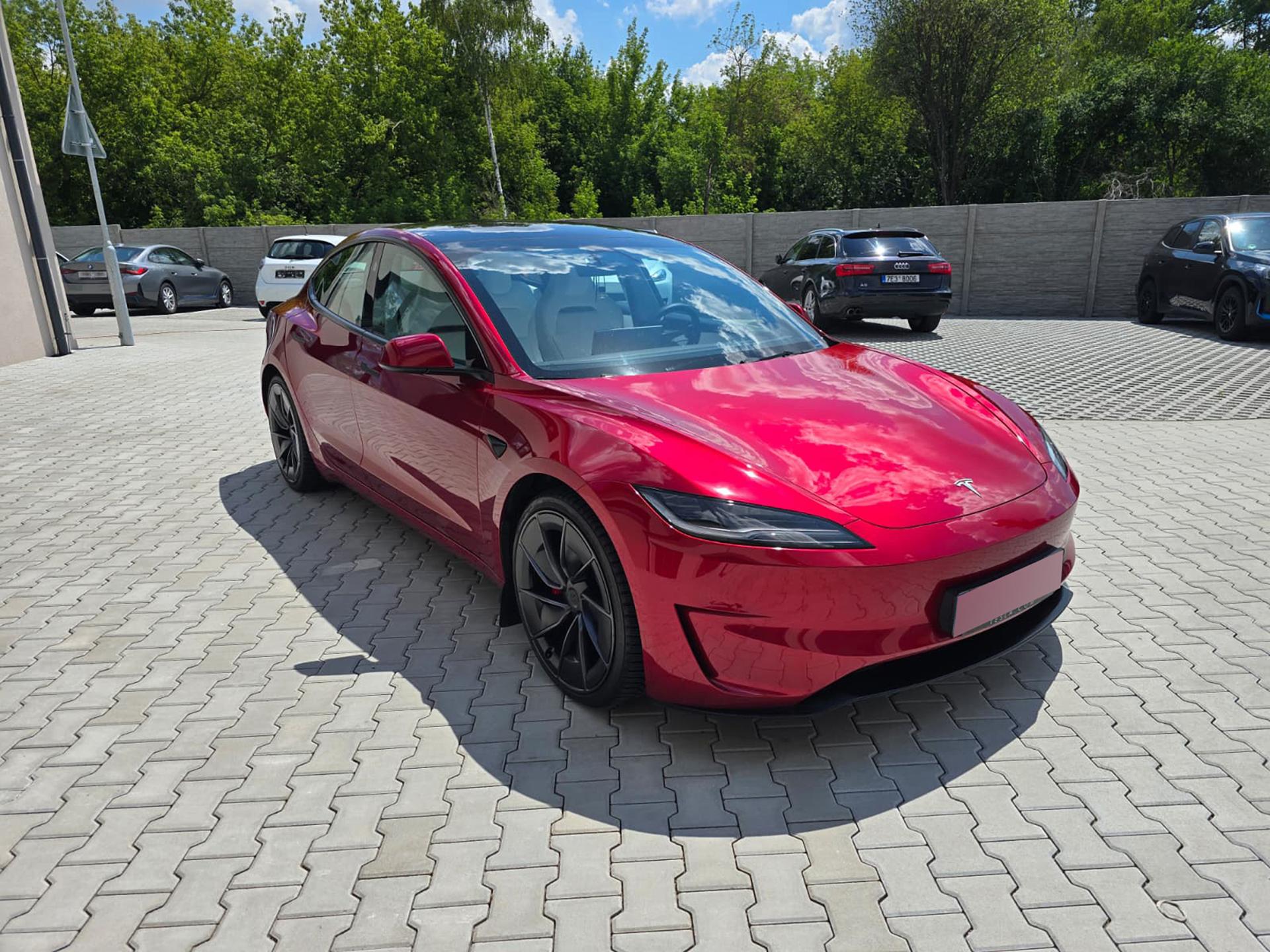 Tesla Model 3 Performance Highland