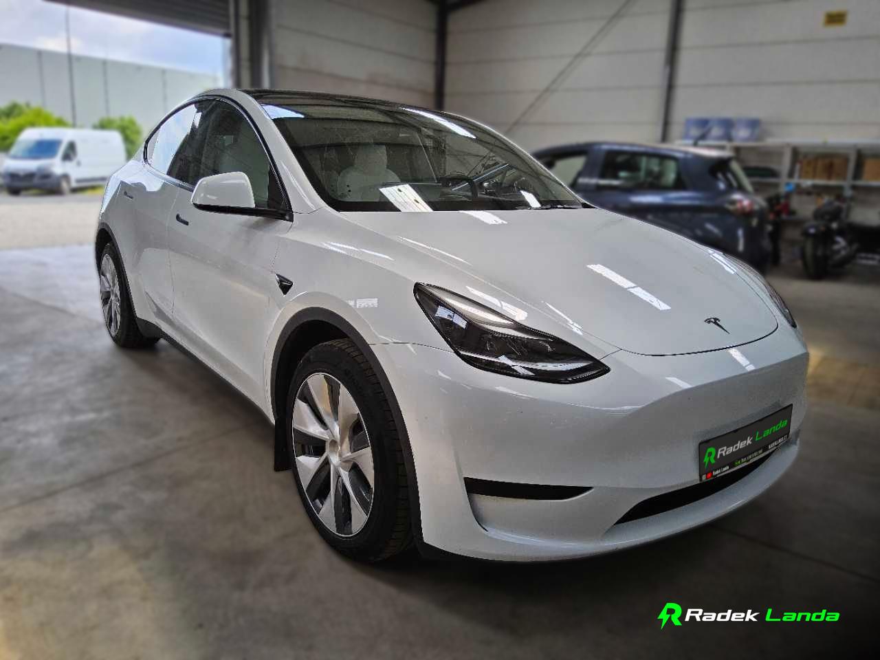Tesla Model Y Standard Range RWD, LFP