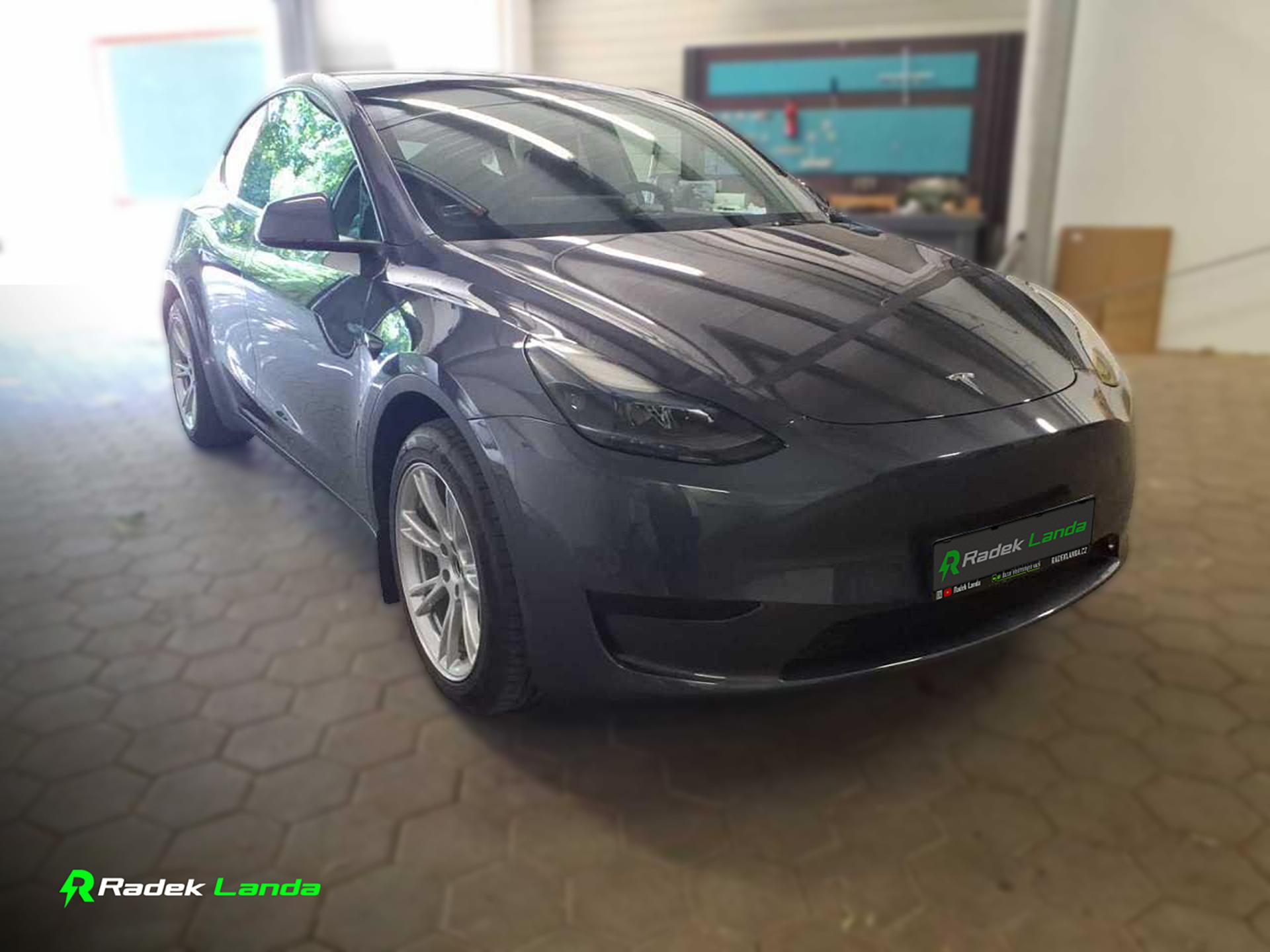 Tesla Model Y Standard Range RWD