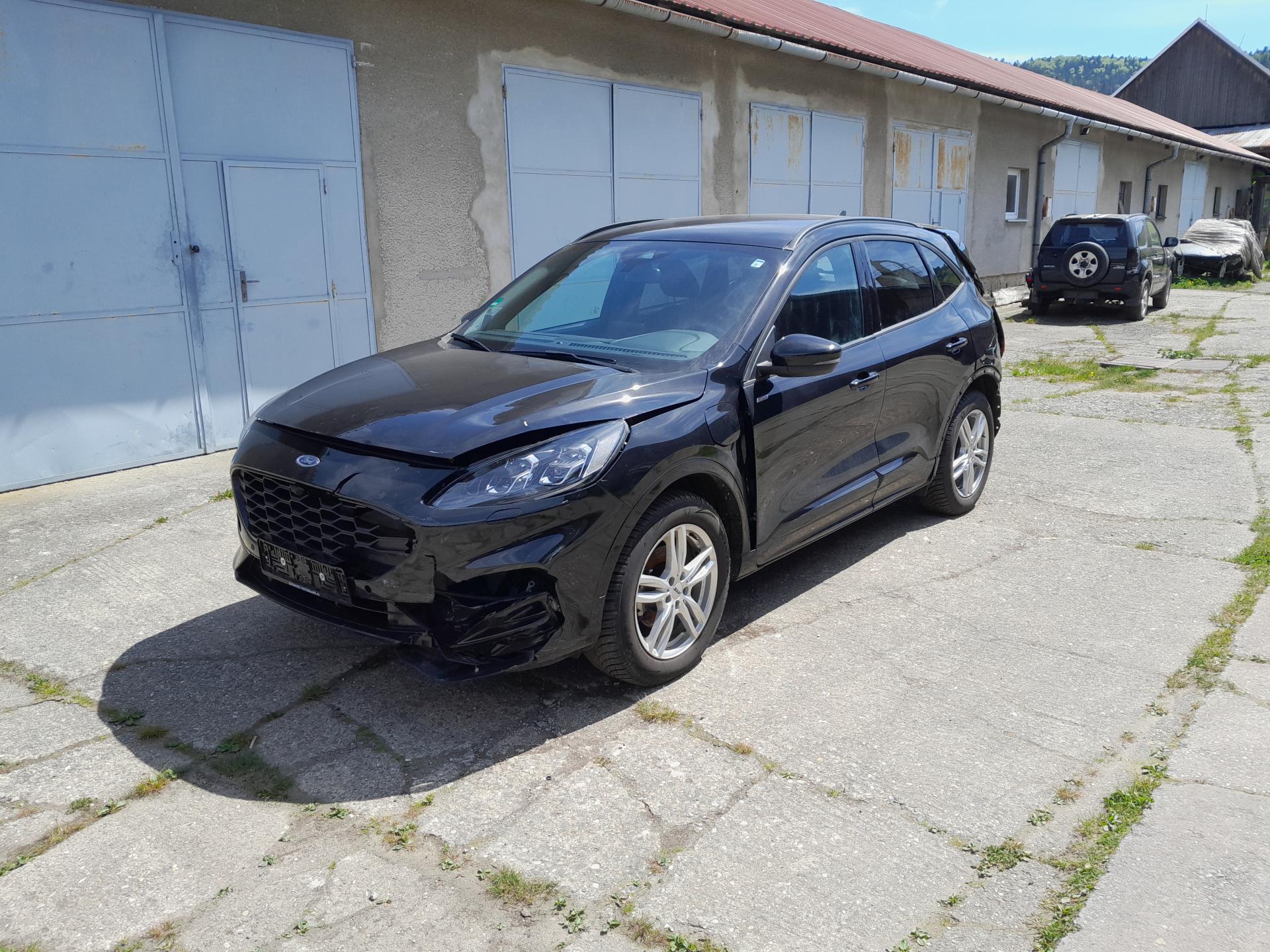Ford Kuga 2,5 PHVE ST Line