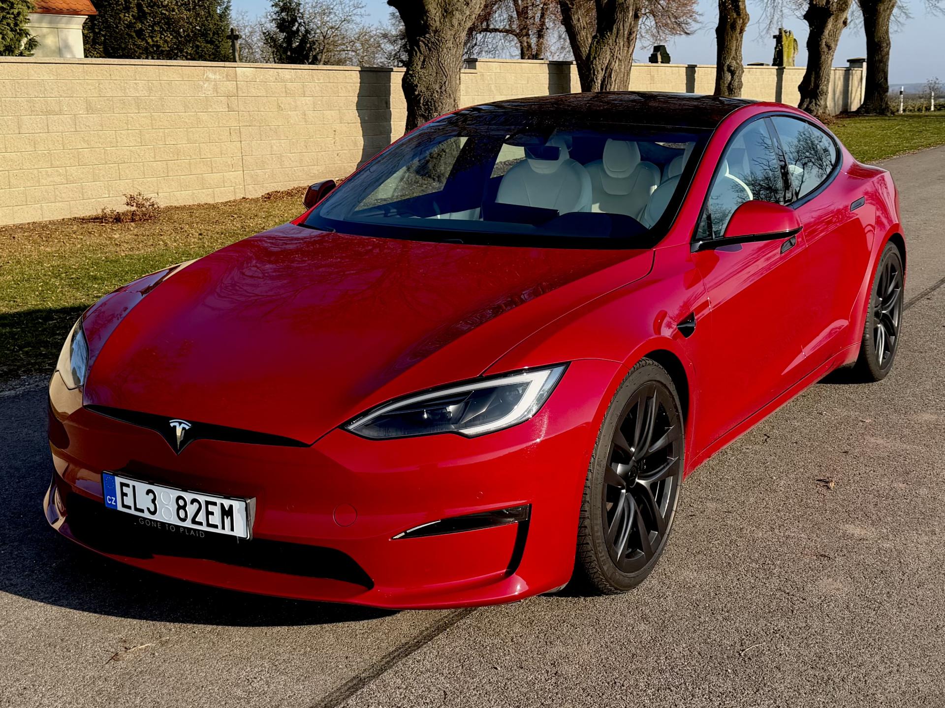 Tesla Model S Plaid 1020 HP