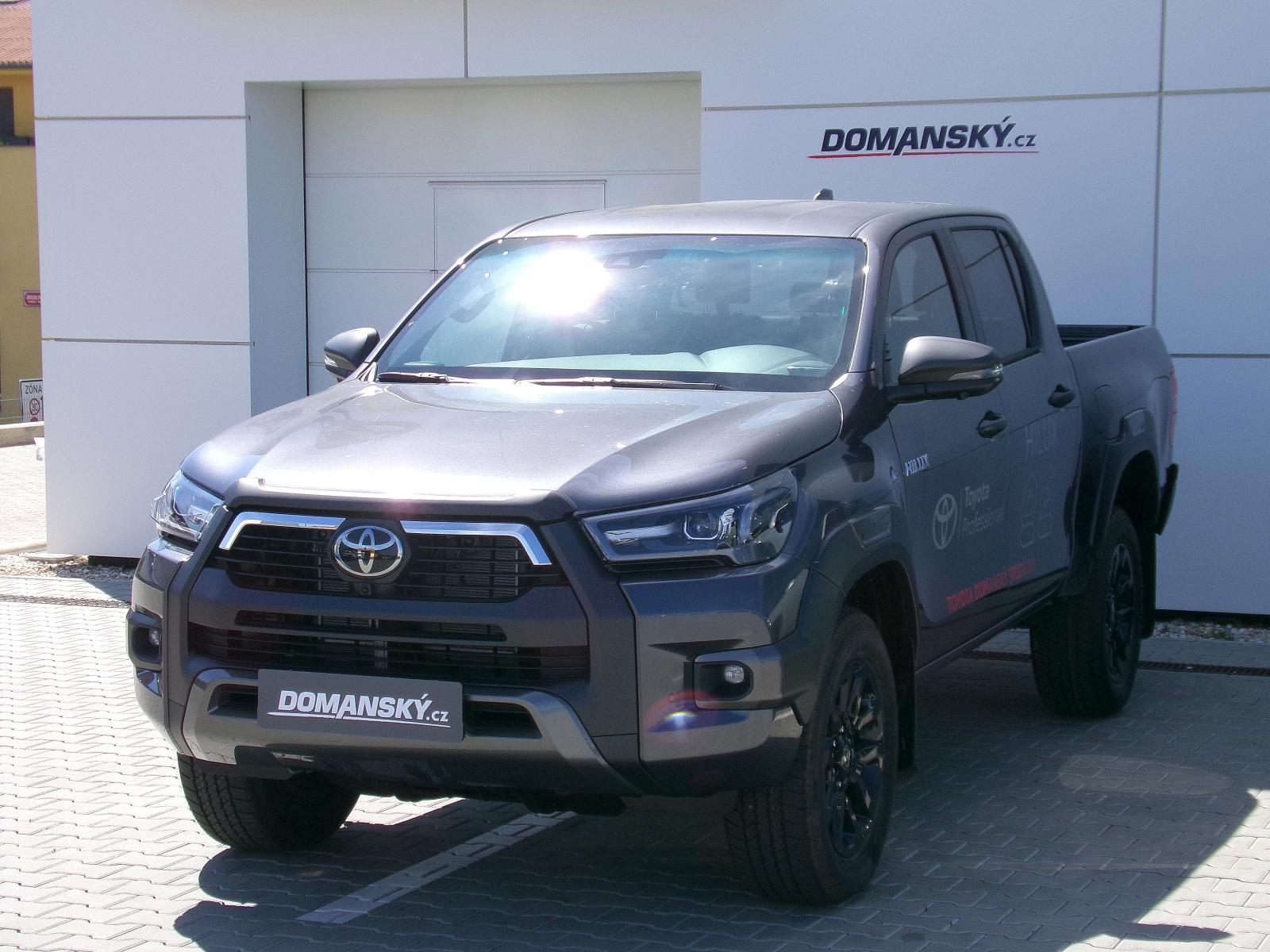 Toyota Hilux DOUBLE CAB 2,8D INVINCIBLE 4x4