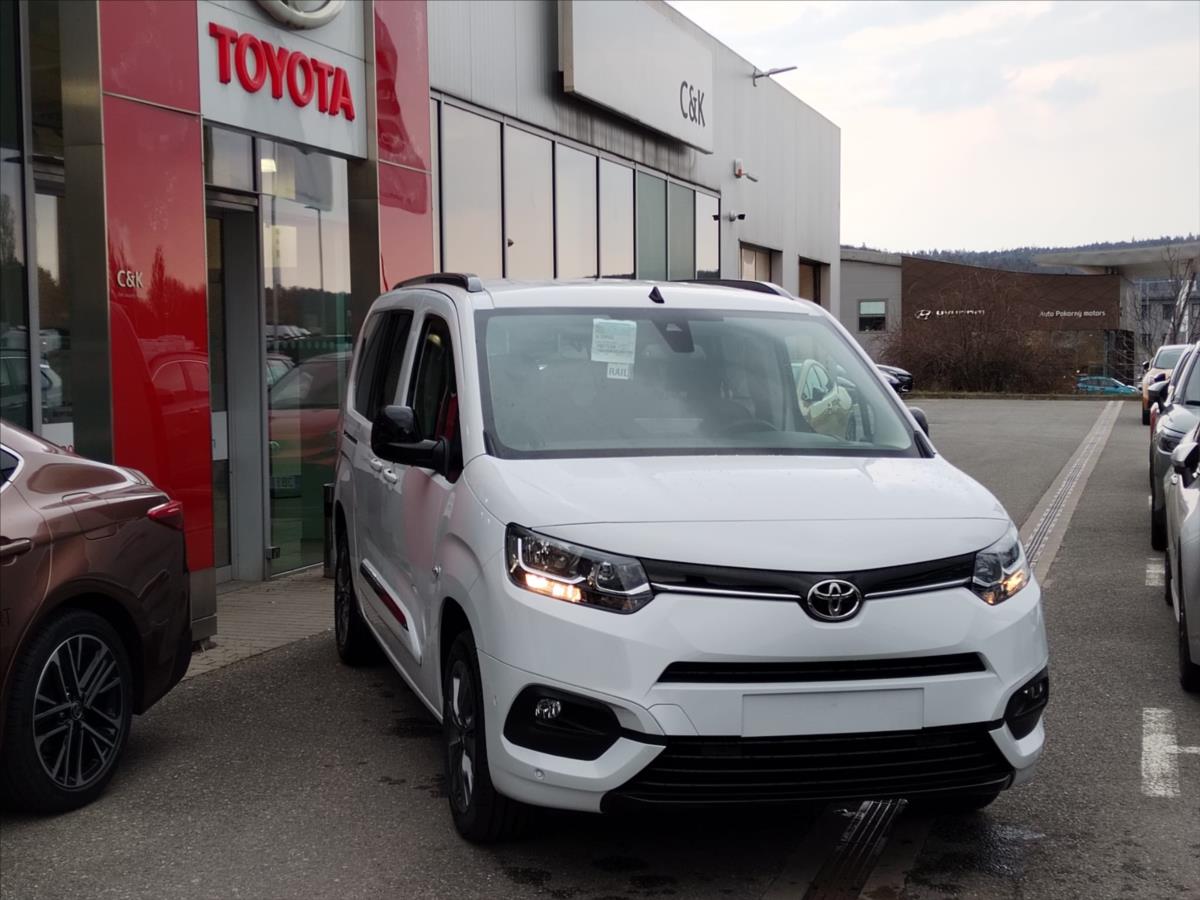 Toyota ProAce City Verso 1,2 pack Comfort výbava Famil