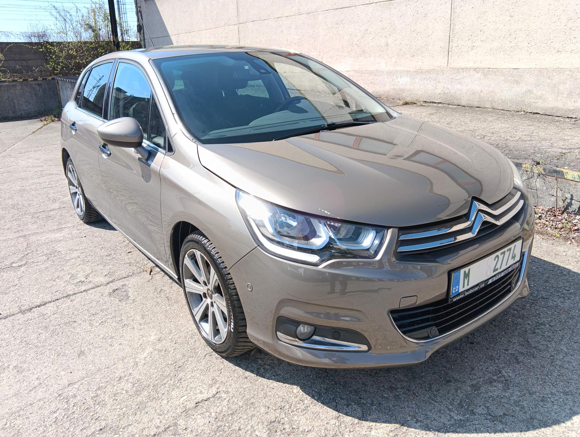Citroën C4 1.2/96 kW, dobrá výbava